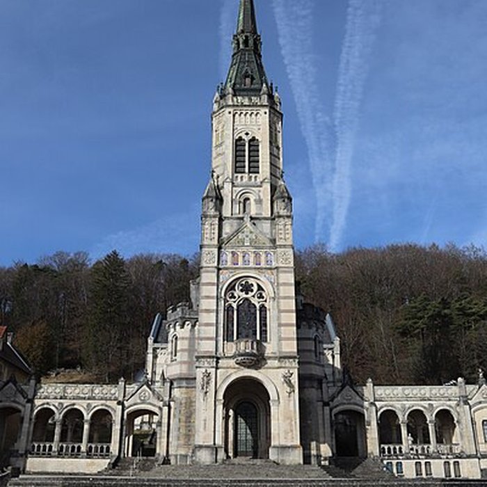 Photo de Basilique du Bois-Chenu de Domrémy-la-Pucelle