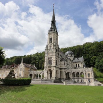 Basilique du Bois-Chenu de Domrémy-la-Pucelle