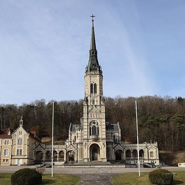 Basilique du Bois-Chenu de Domrémy-la-Pucelle