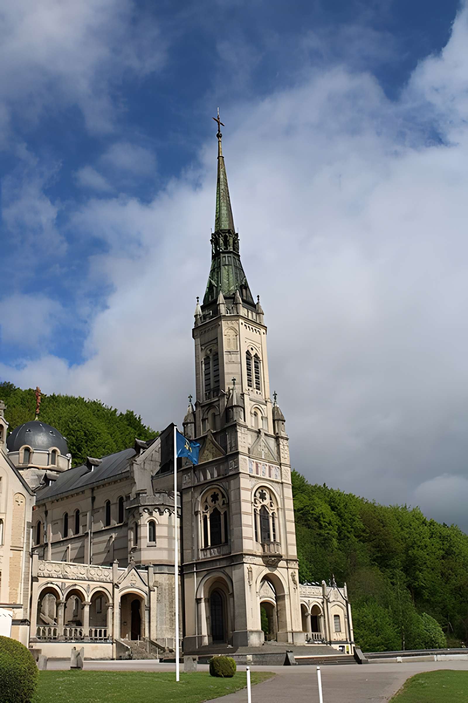 Basilique du Bois-Chenu de Domrémy-la-Pucelle