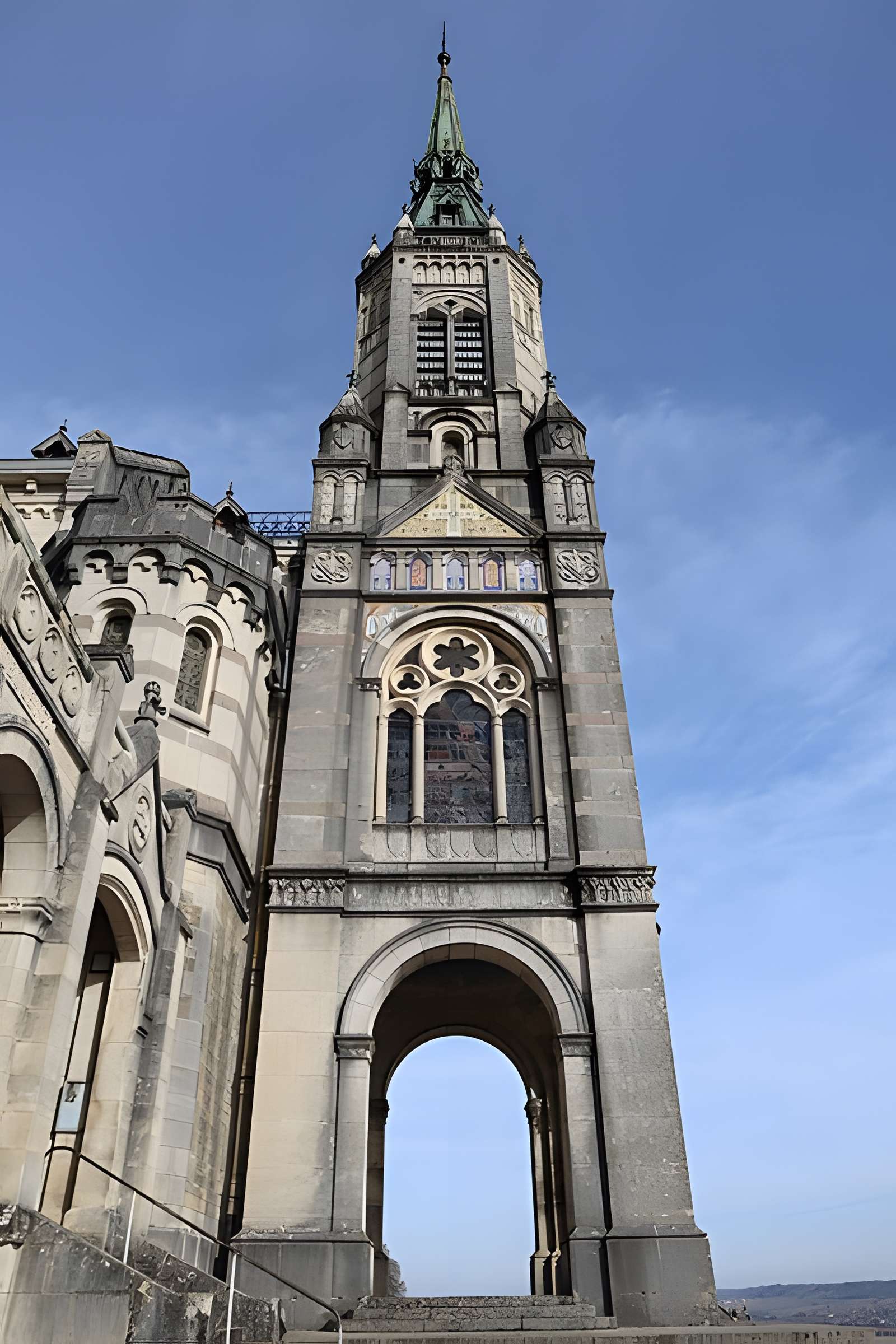 Basilique du Bois-Chenu de Domrémy-la-Pucelle
