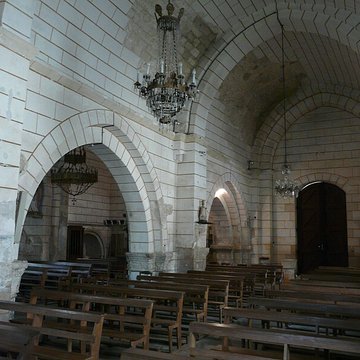 Église Saint-Étienne de Javerlhac-et-la-Chapelle-Saint-Robert