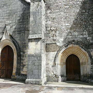 Église Saint-Étienne de Javerlhac-et-la-Chapelle-Saint-Robert