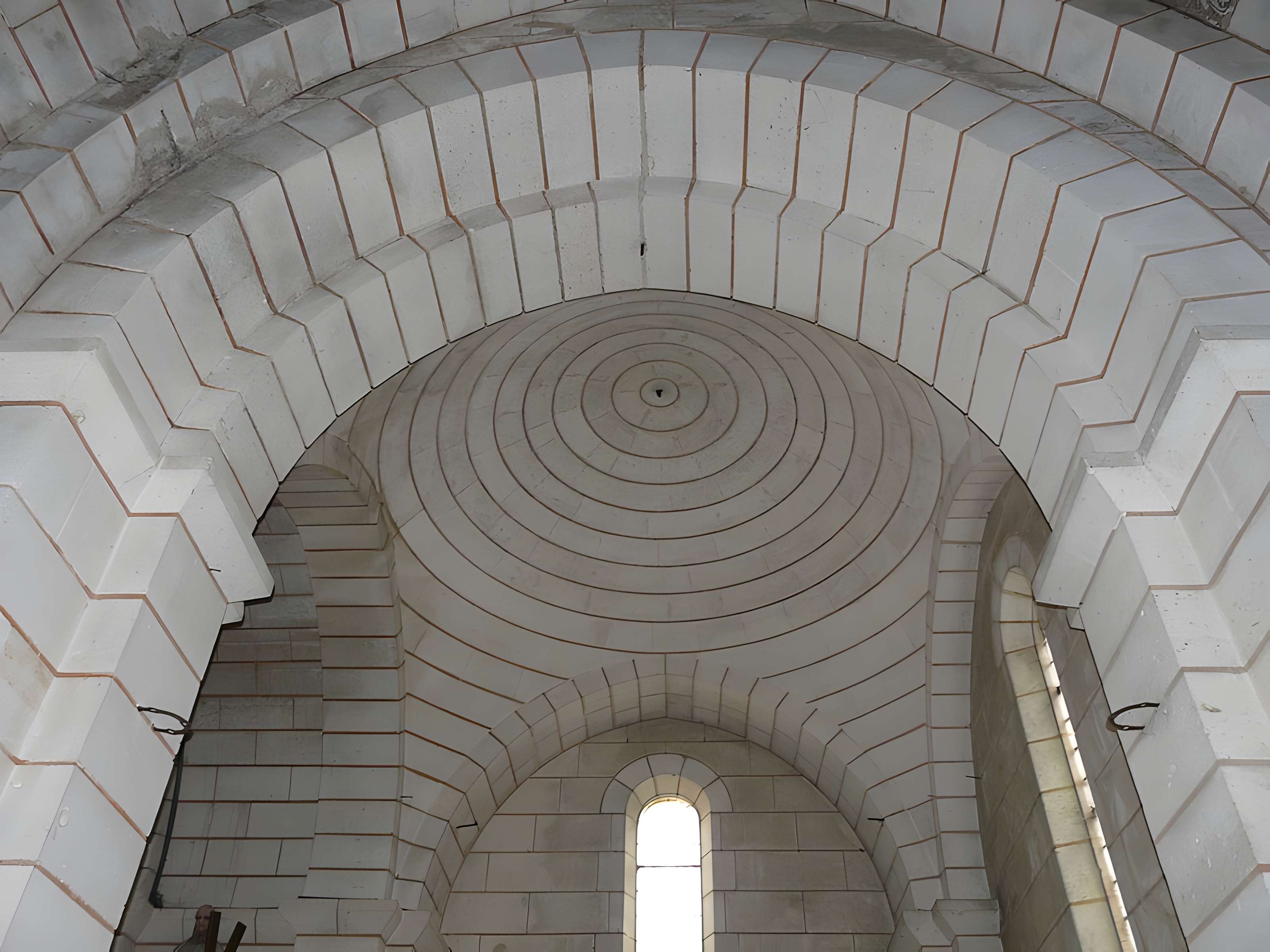 Église Saint-Étienne de Javerlhac-et-la-Chapelle-Saint-Robert