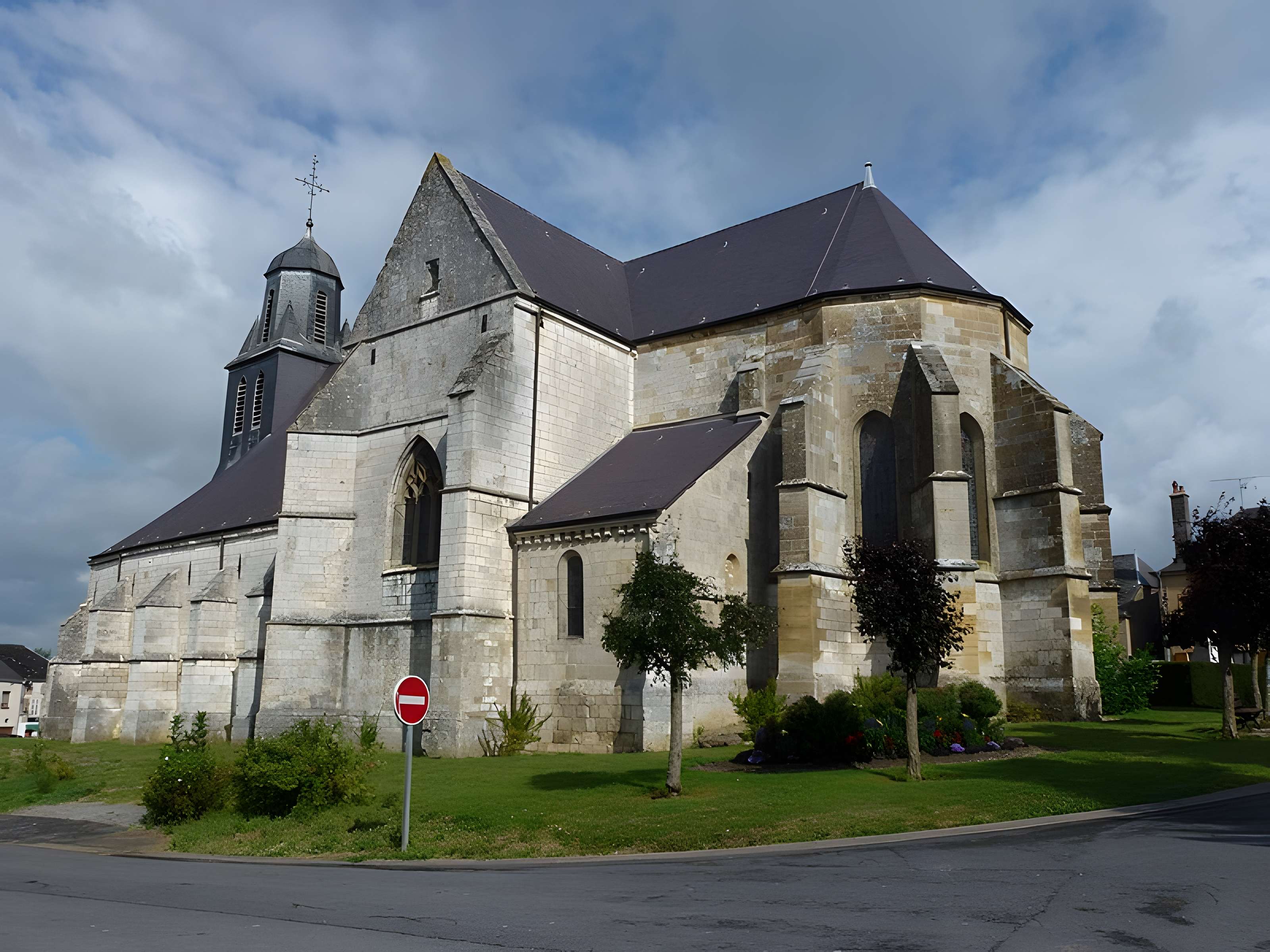 Église Saint-Étienne de Launois-sur-Vence
