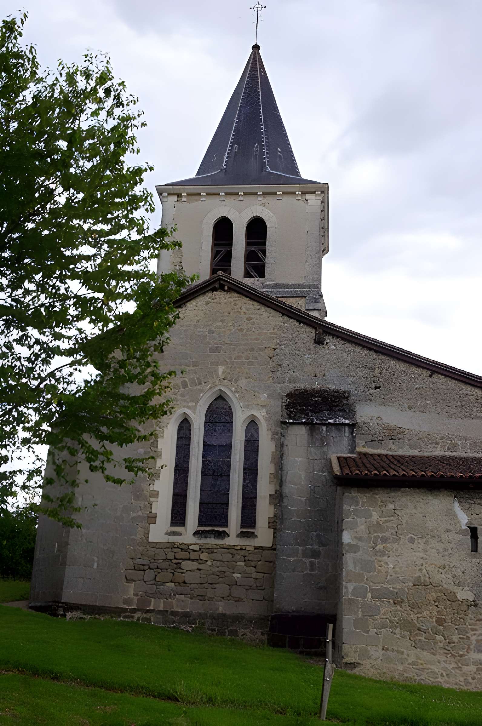 Église Saint-Étienne de Piégut-Pluviers