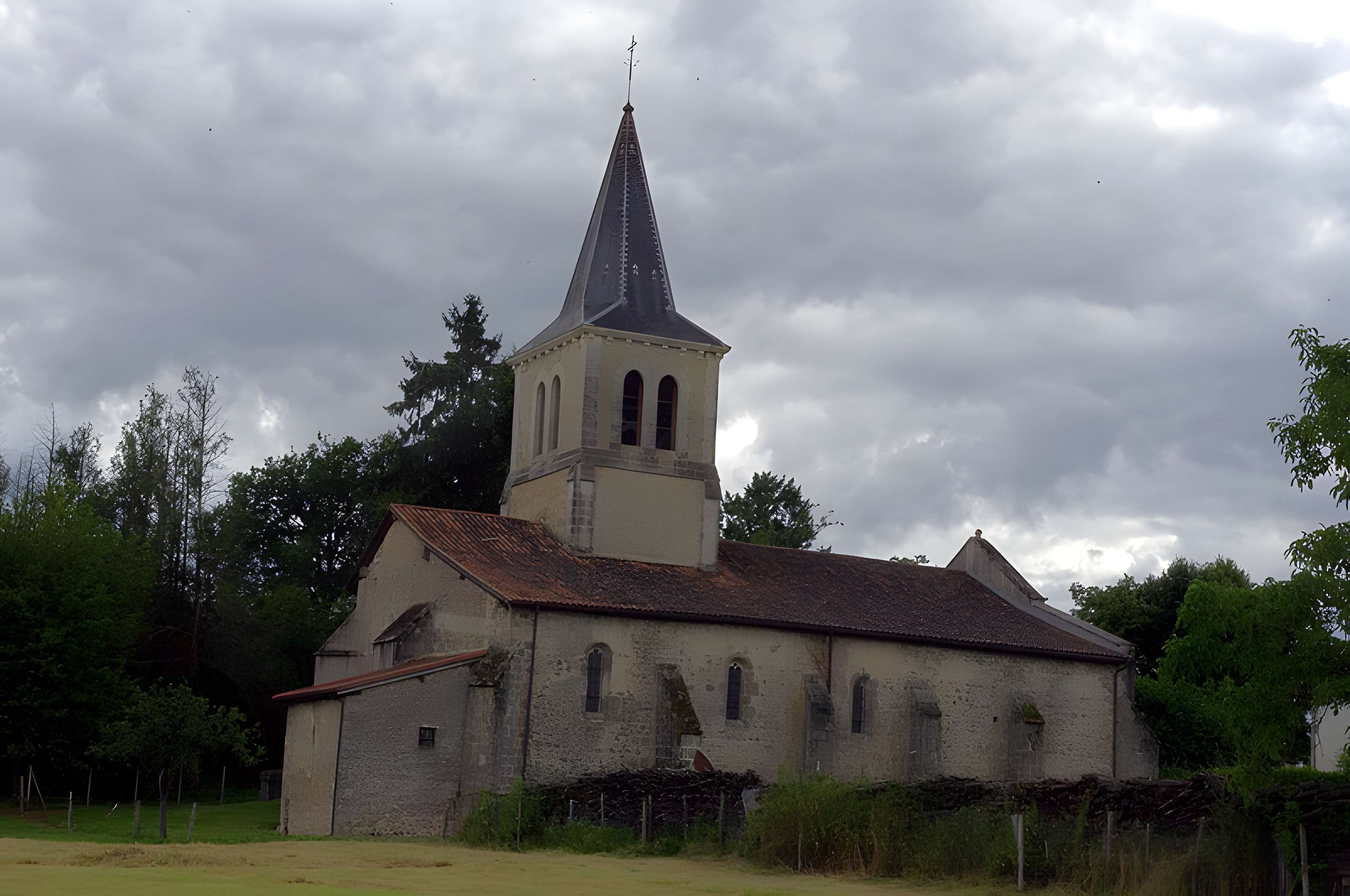 Église Saint-Étienne de Piégut-Pluviers