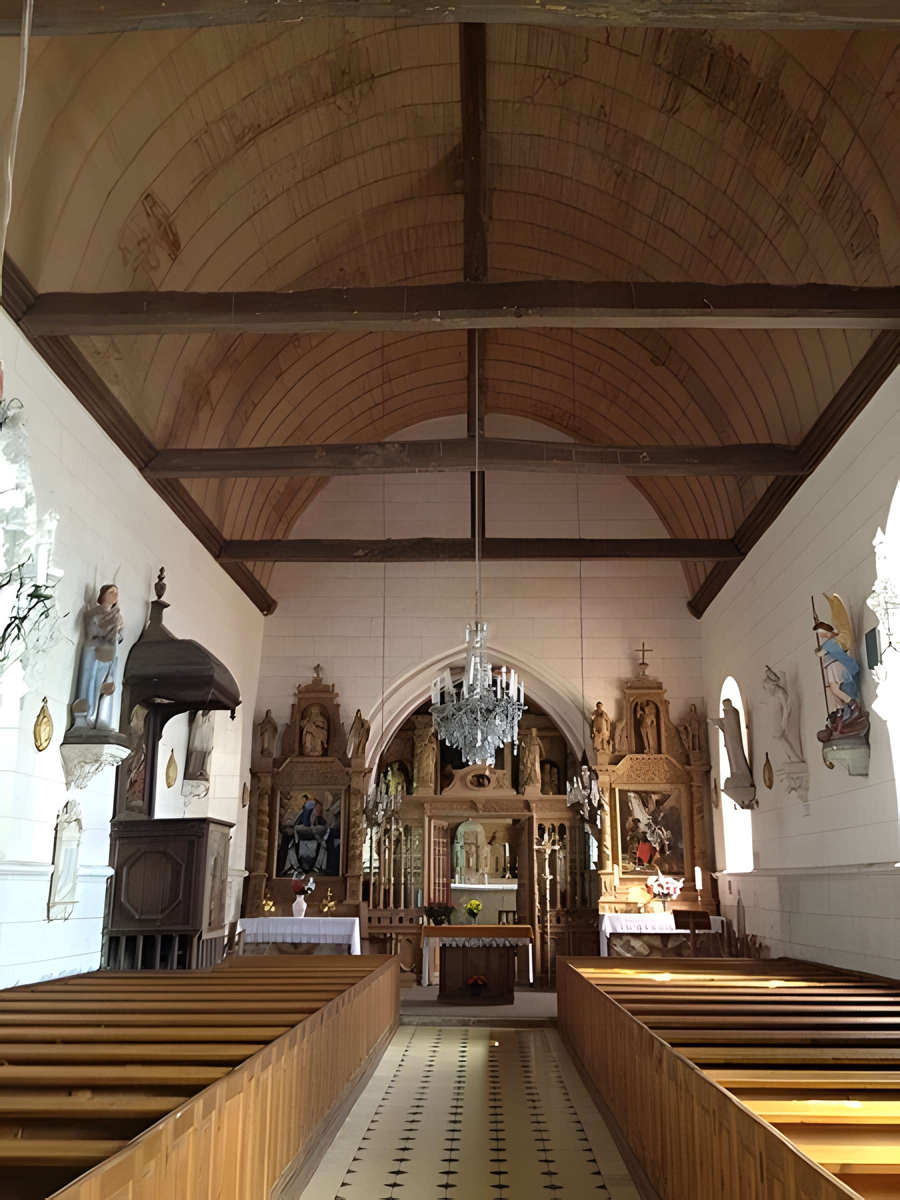 Église Saint-Étienne de Saint-Étienne-l'Allier