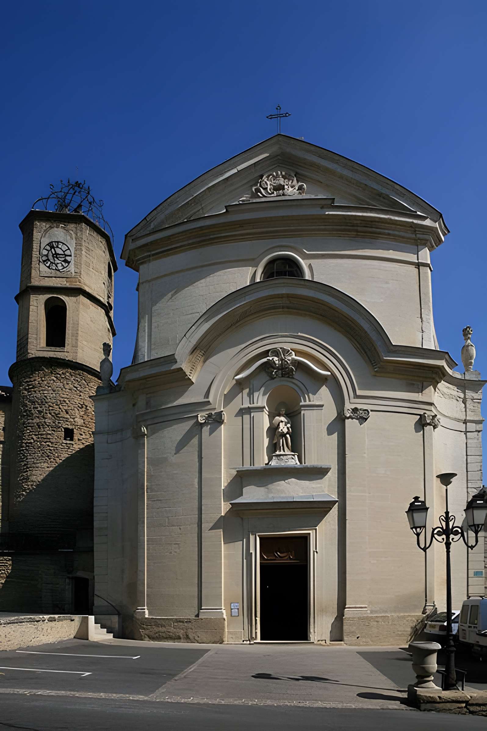 Église Saint-Étienne de Sérignan-du-Comtat 