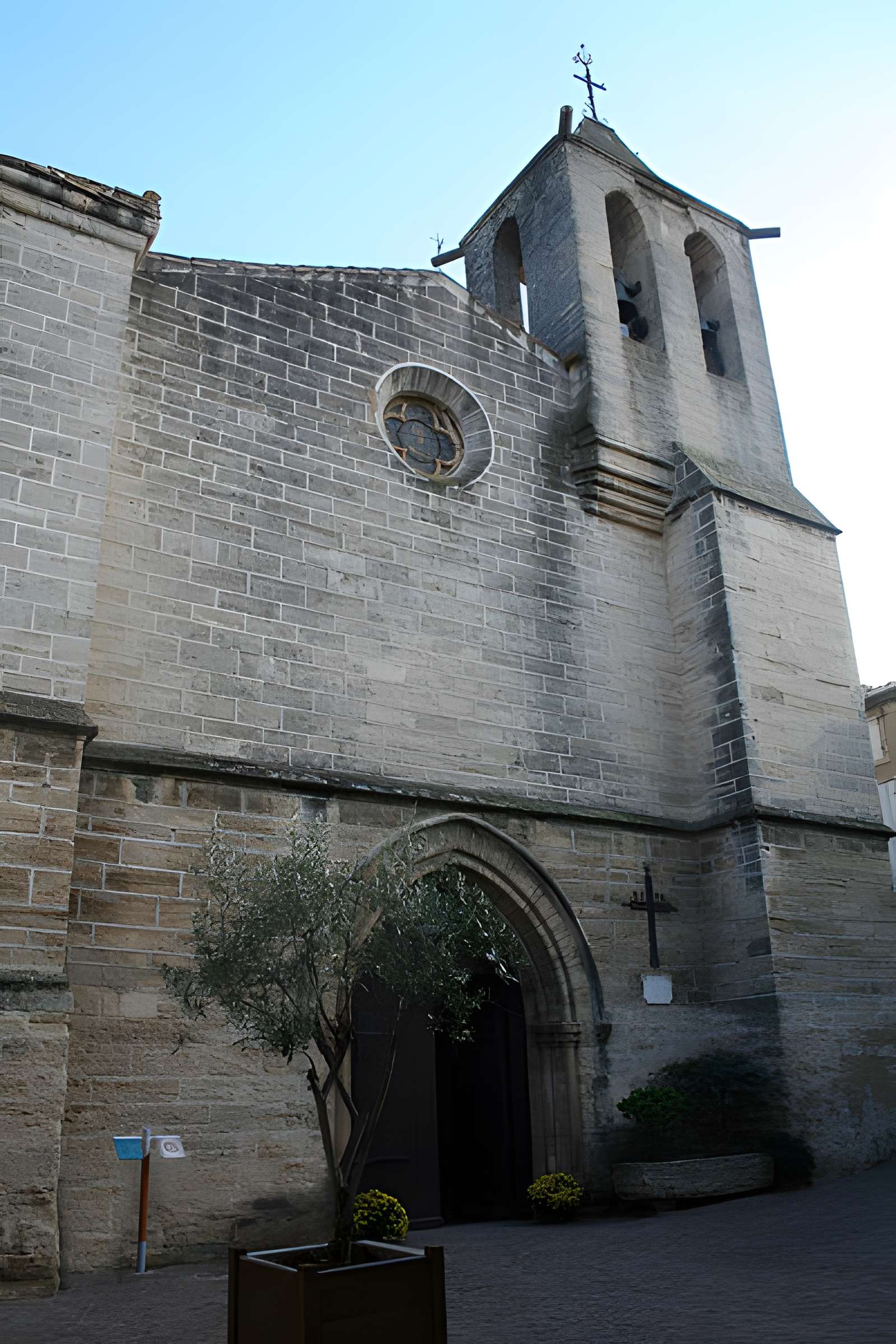 Église Saint-Étienne de Valros