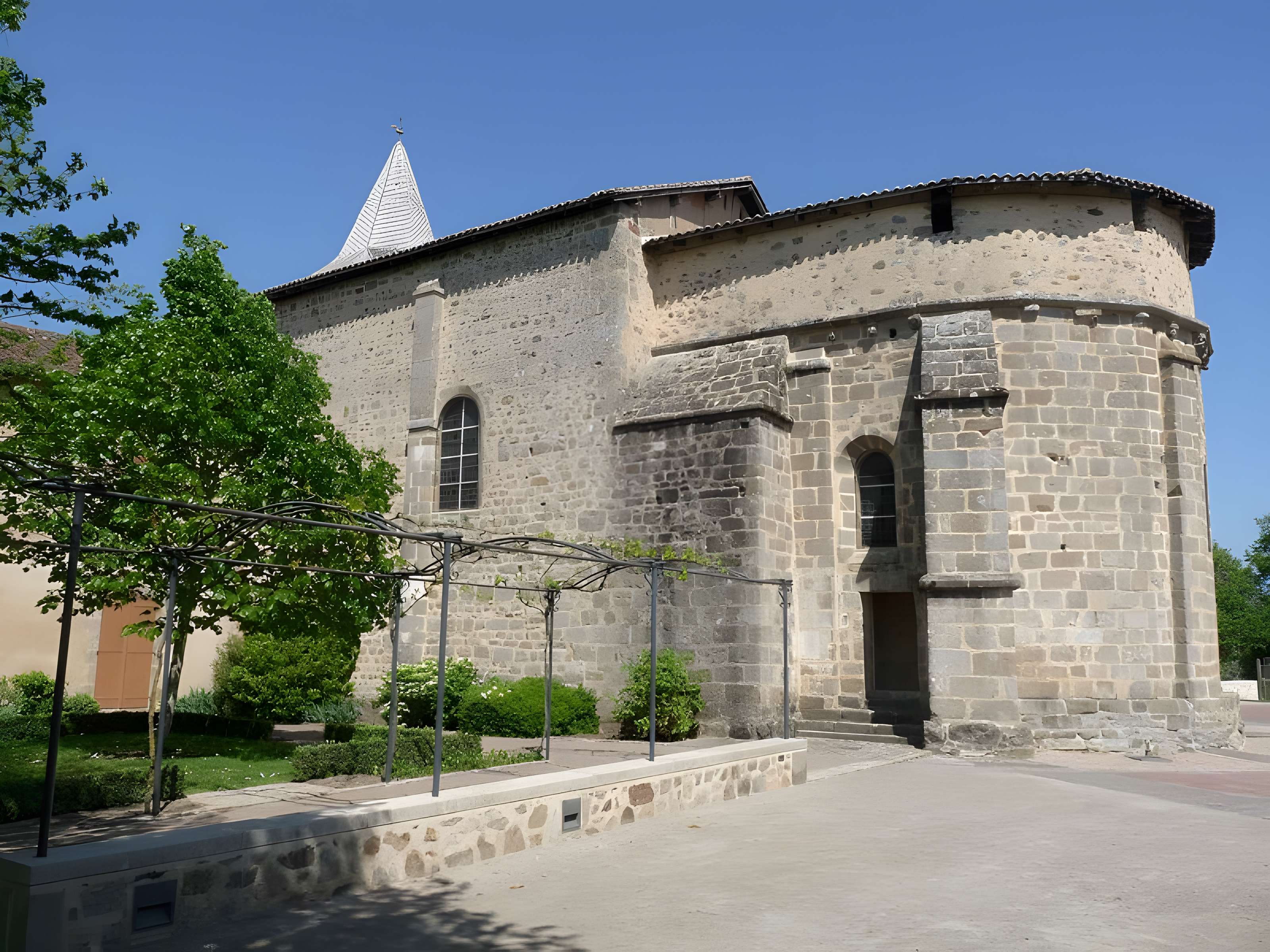 Église Saint-Étienne d'Esse 