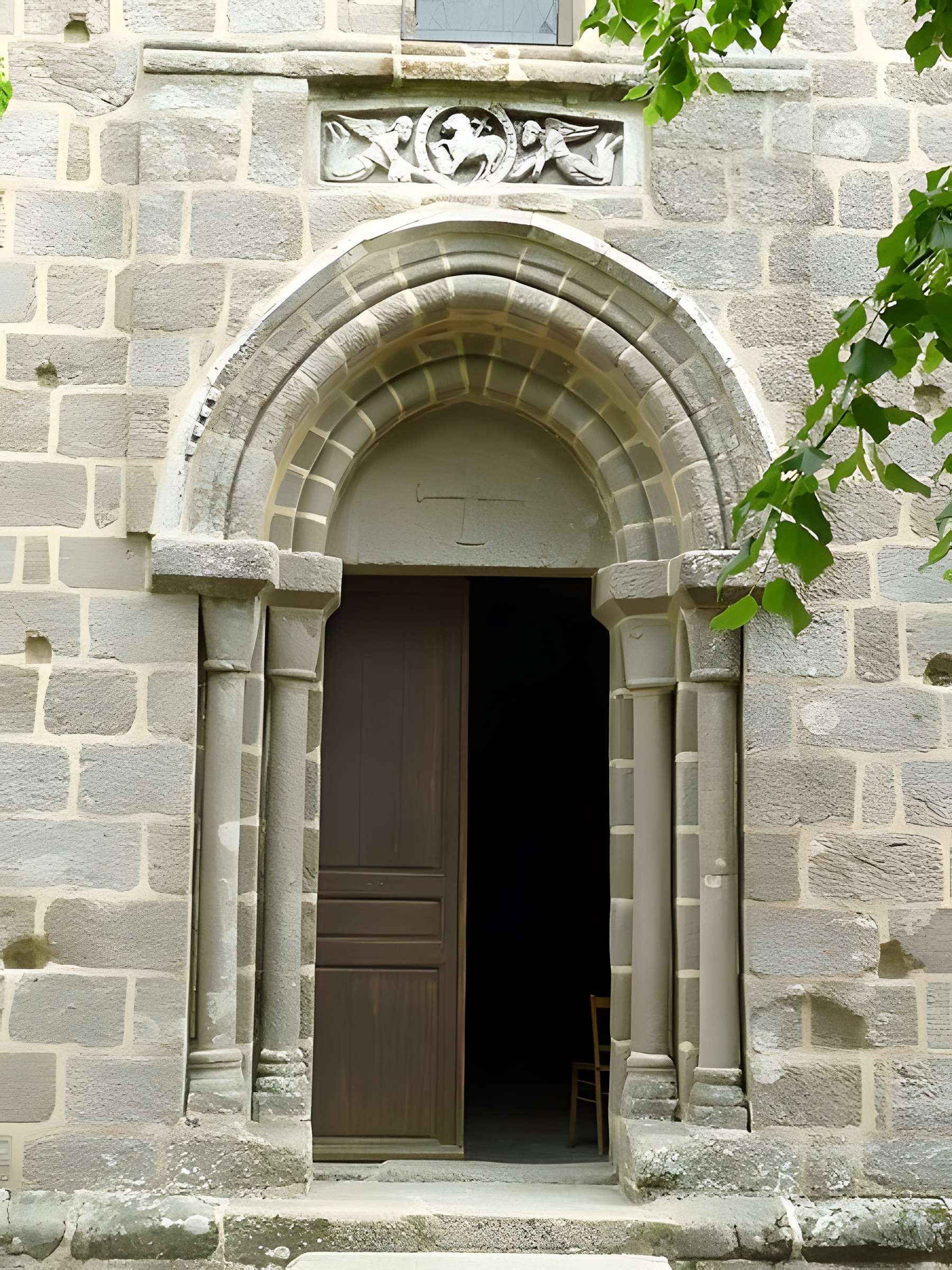 Église Saint-Étienne d'Esse