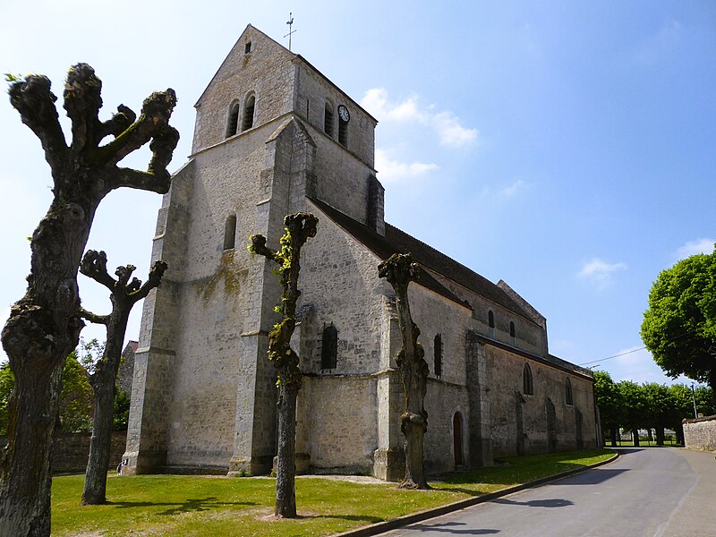 Église Saint-Étienne-et-Sainte-Madeleine de Puiset
