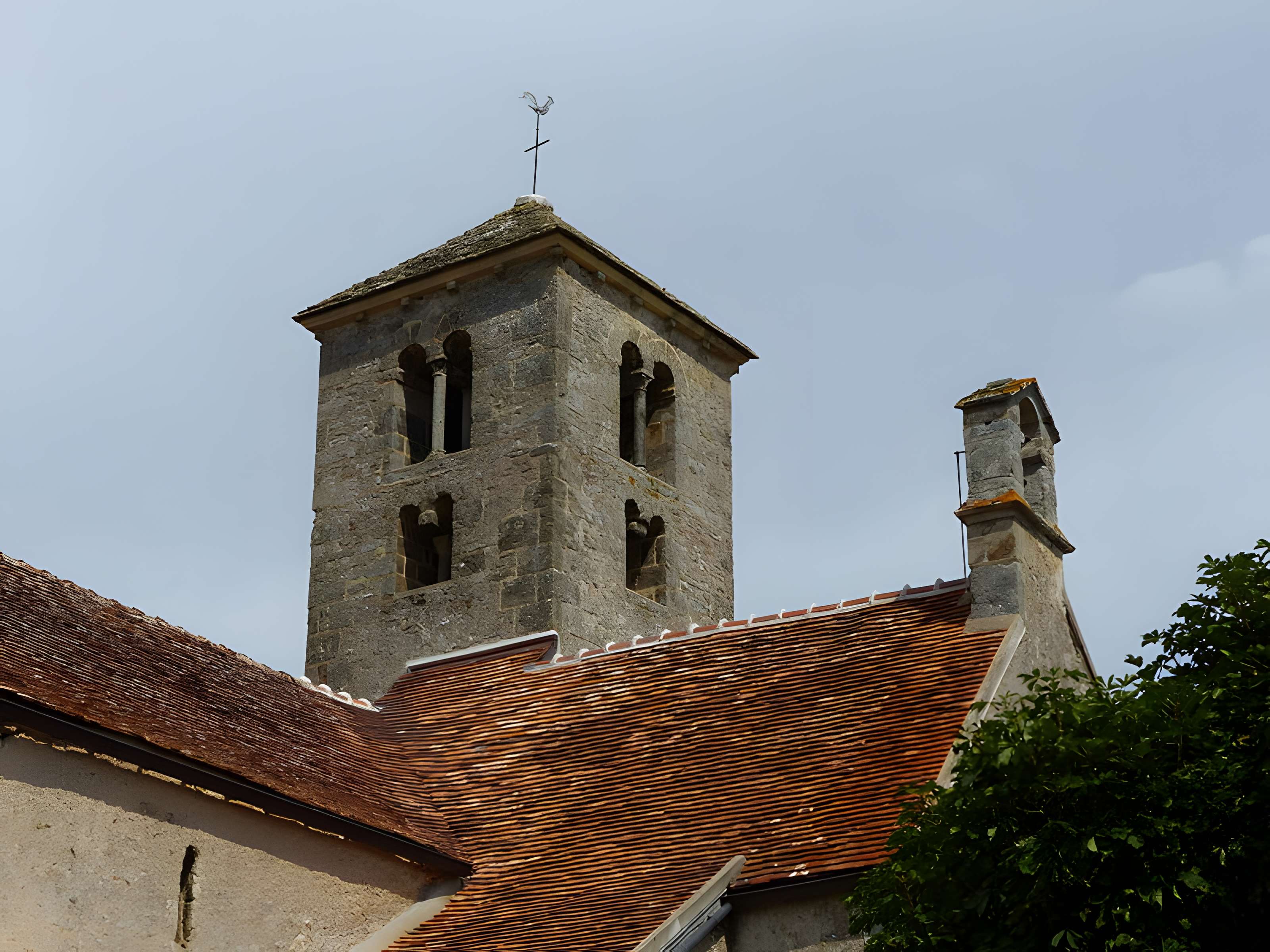 Église Saint-Eusèbe de Saint-Huruge