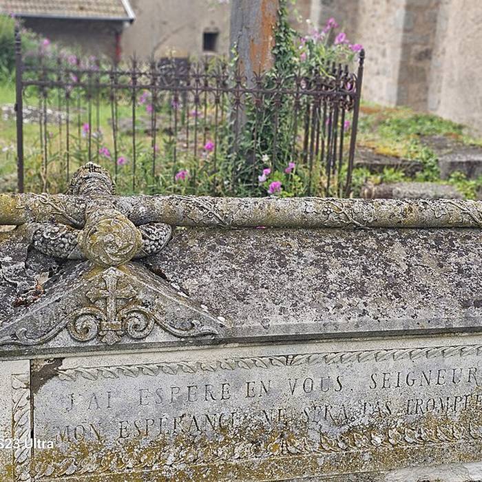 Photo de Église Saint-Eustache de Saint-Haon-le-Châtel