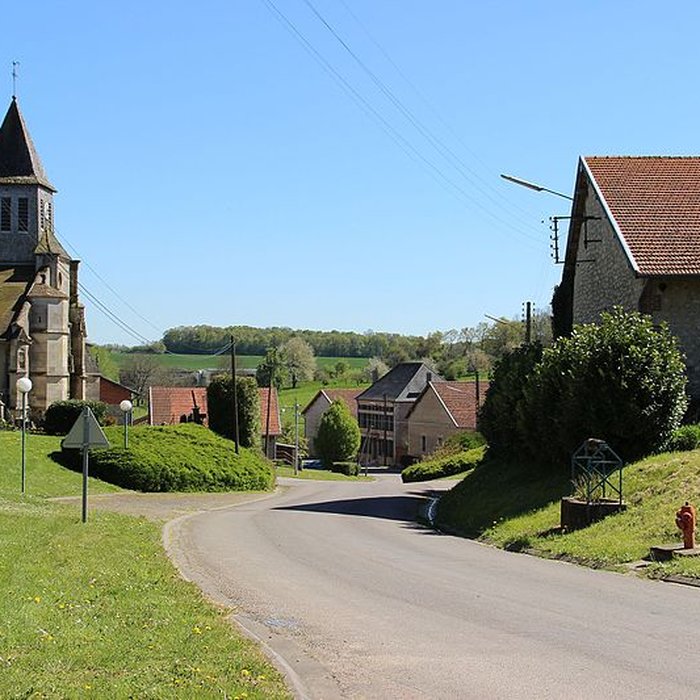 Photo de Eglise et cimetière lentourant