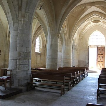 Eglise et cimetière lentourant