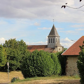 Eglise et cimetière lentourant