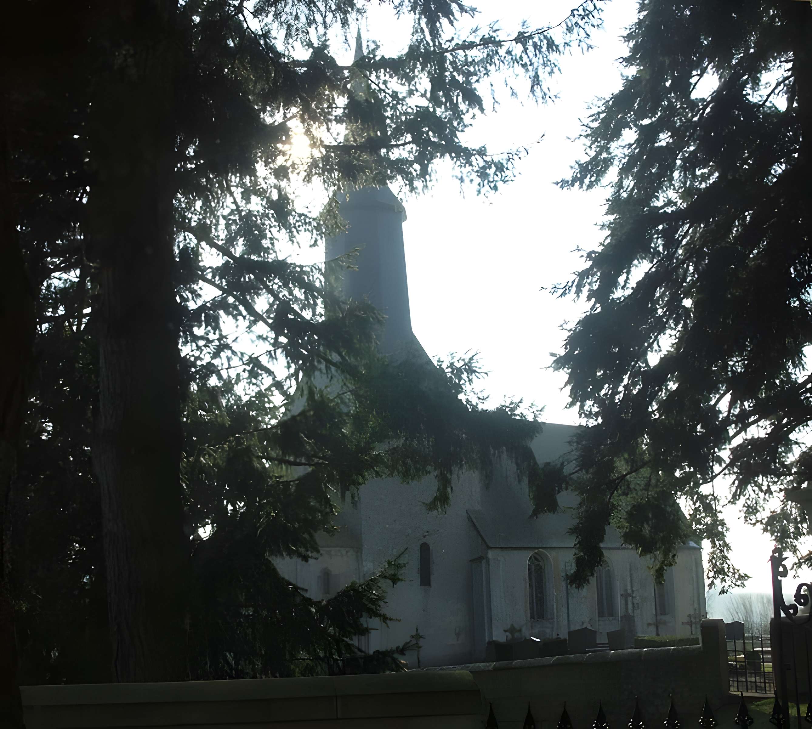 Église Saint-Évroult de Champs