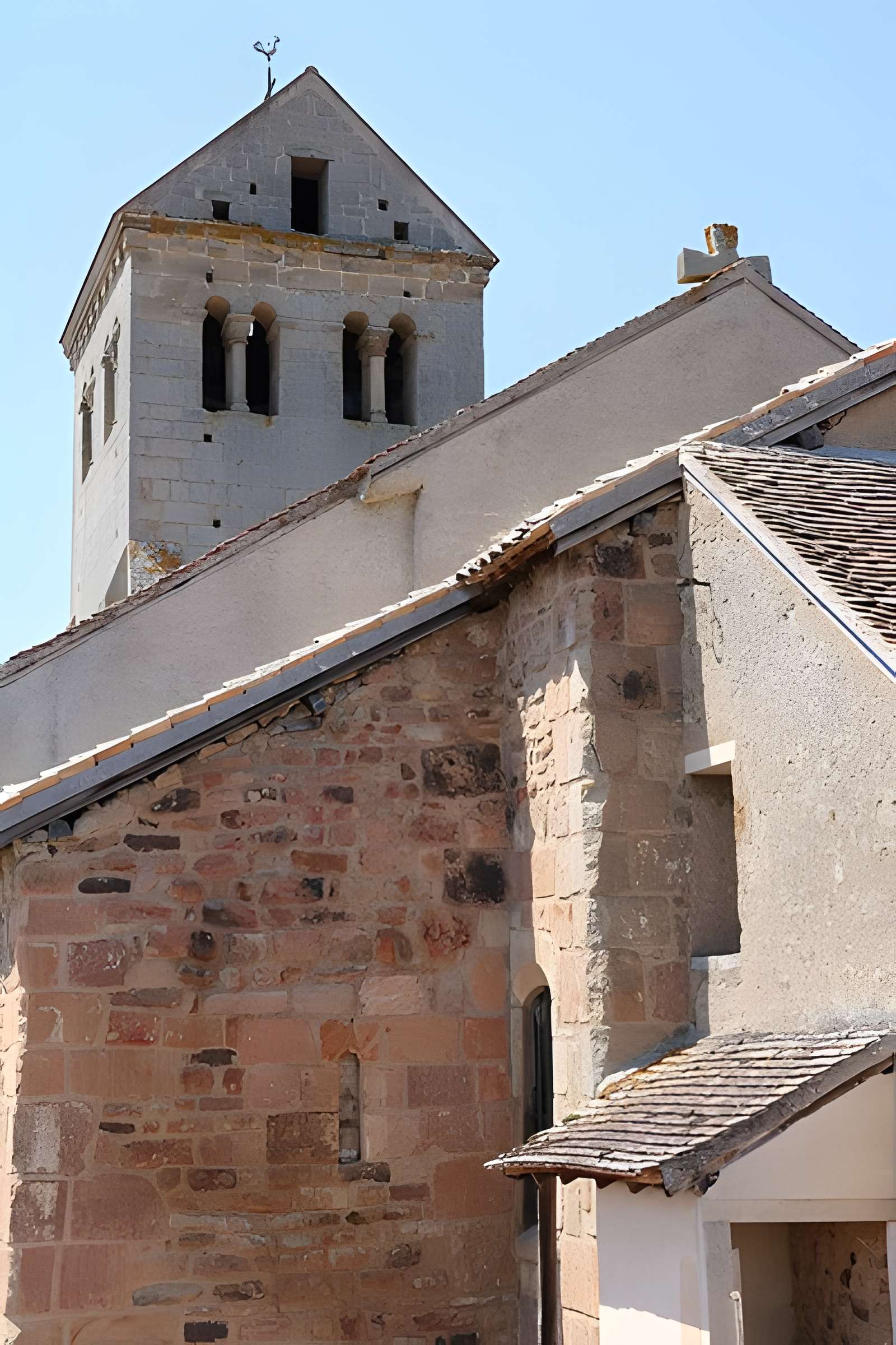 Église Saint-Ferréol de Curgy