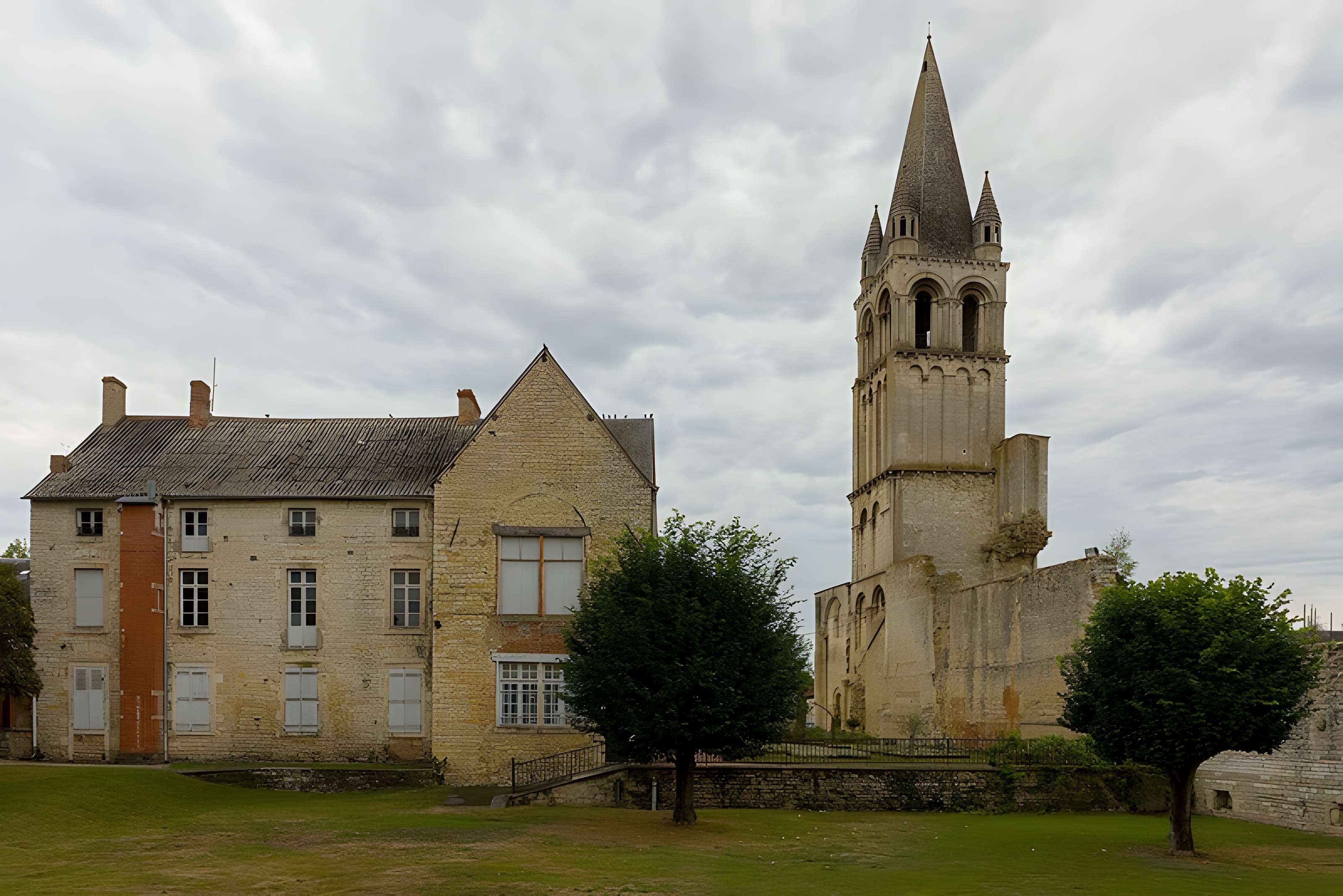 Abbaye Notre-Dame de Déols