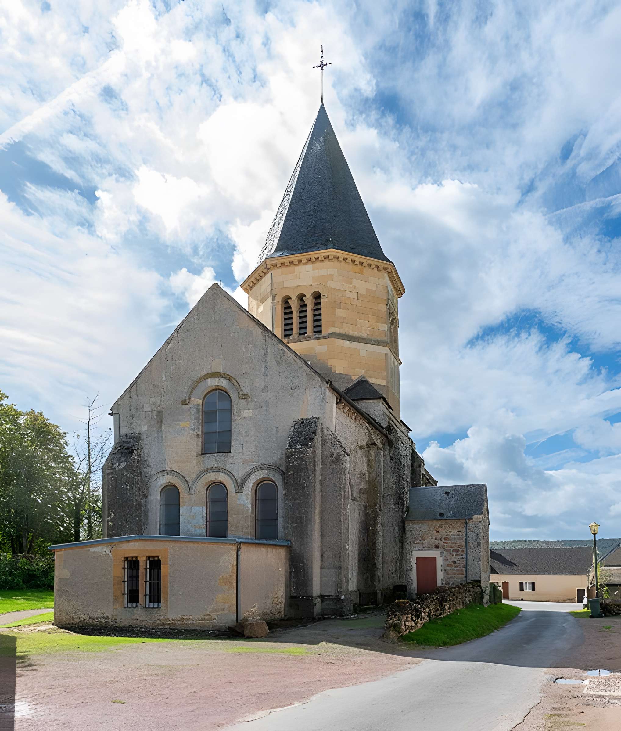 Église Saint-Fiacre d'Ourouër