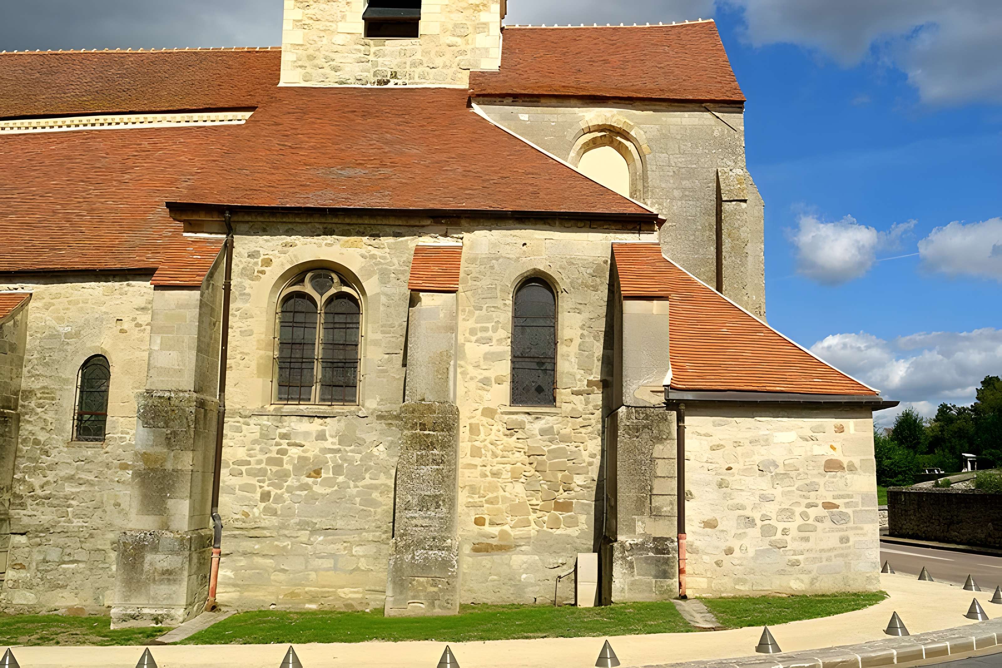 Église Saint-Fiacre-et-Notre-Dame-de-la-Nativité de Livilliers