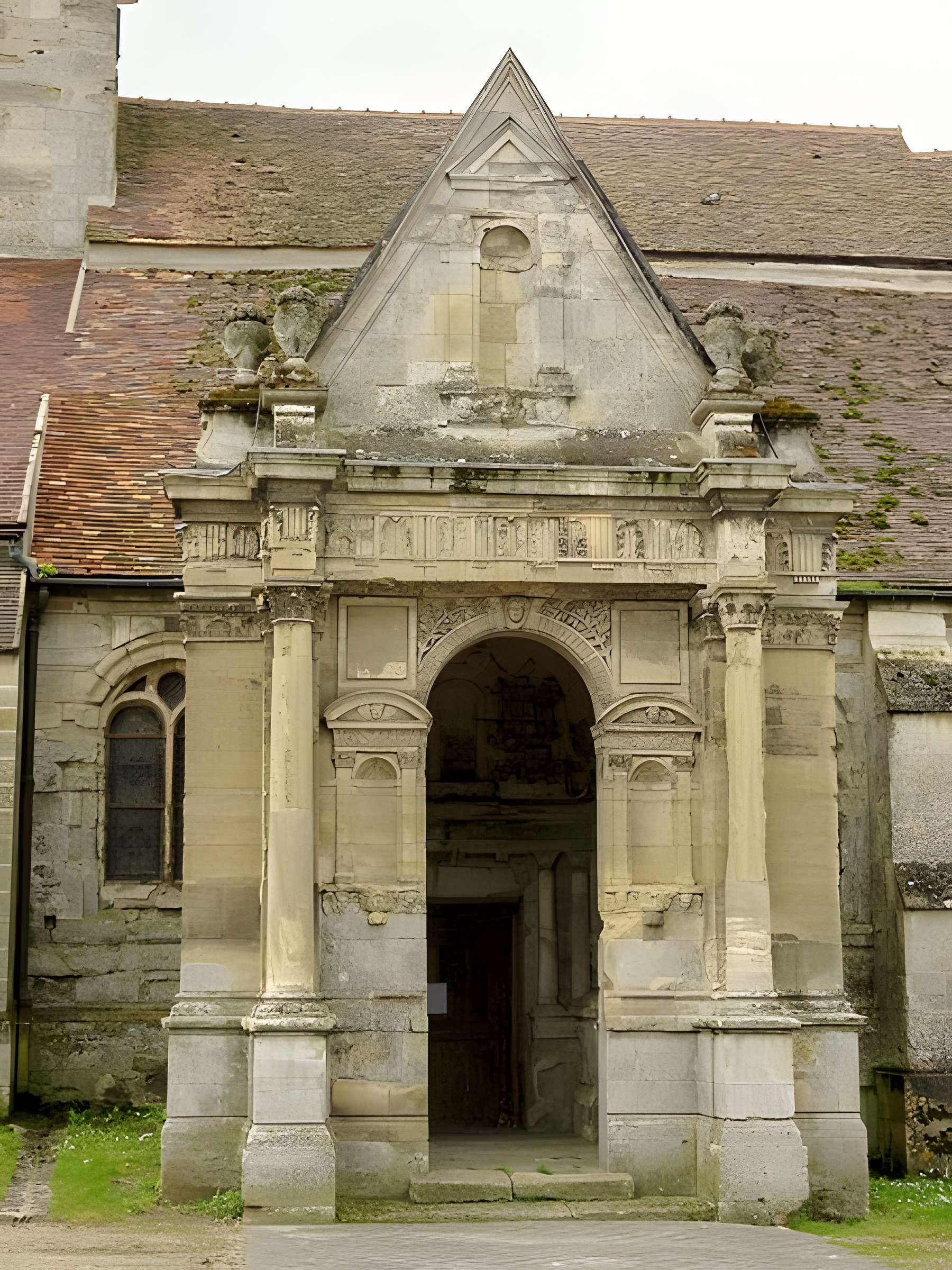 Église Saint-Fiacre-et-Notre-Dame-de-la-Nativité de Livilliers