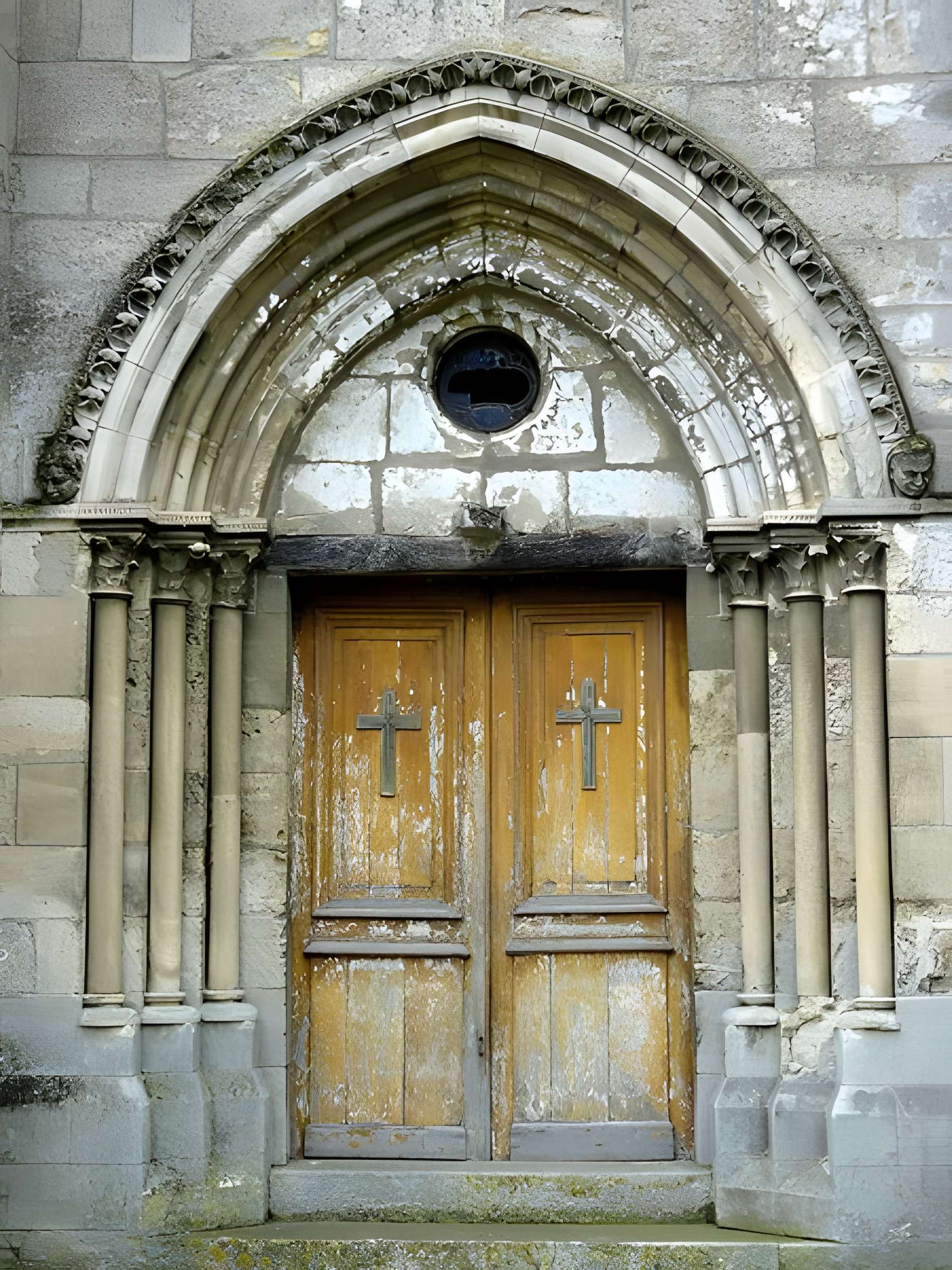 Église Saint-Fiacre-et-Notre-Dame-de-la-Nativité de Livilliers
