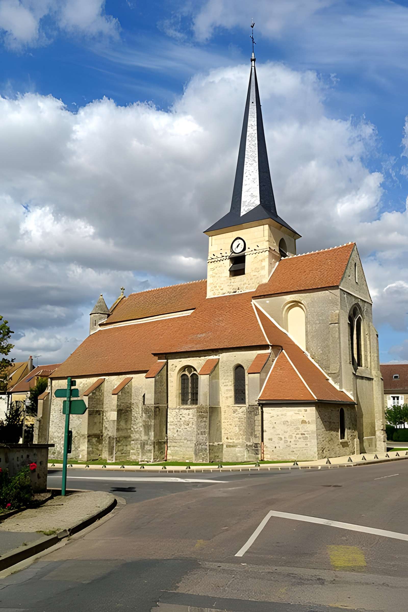 Église Saint-Fiacre-et-Notre-Dame-de-la-Nativité de Livilliers