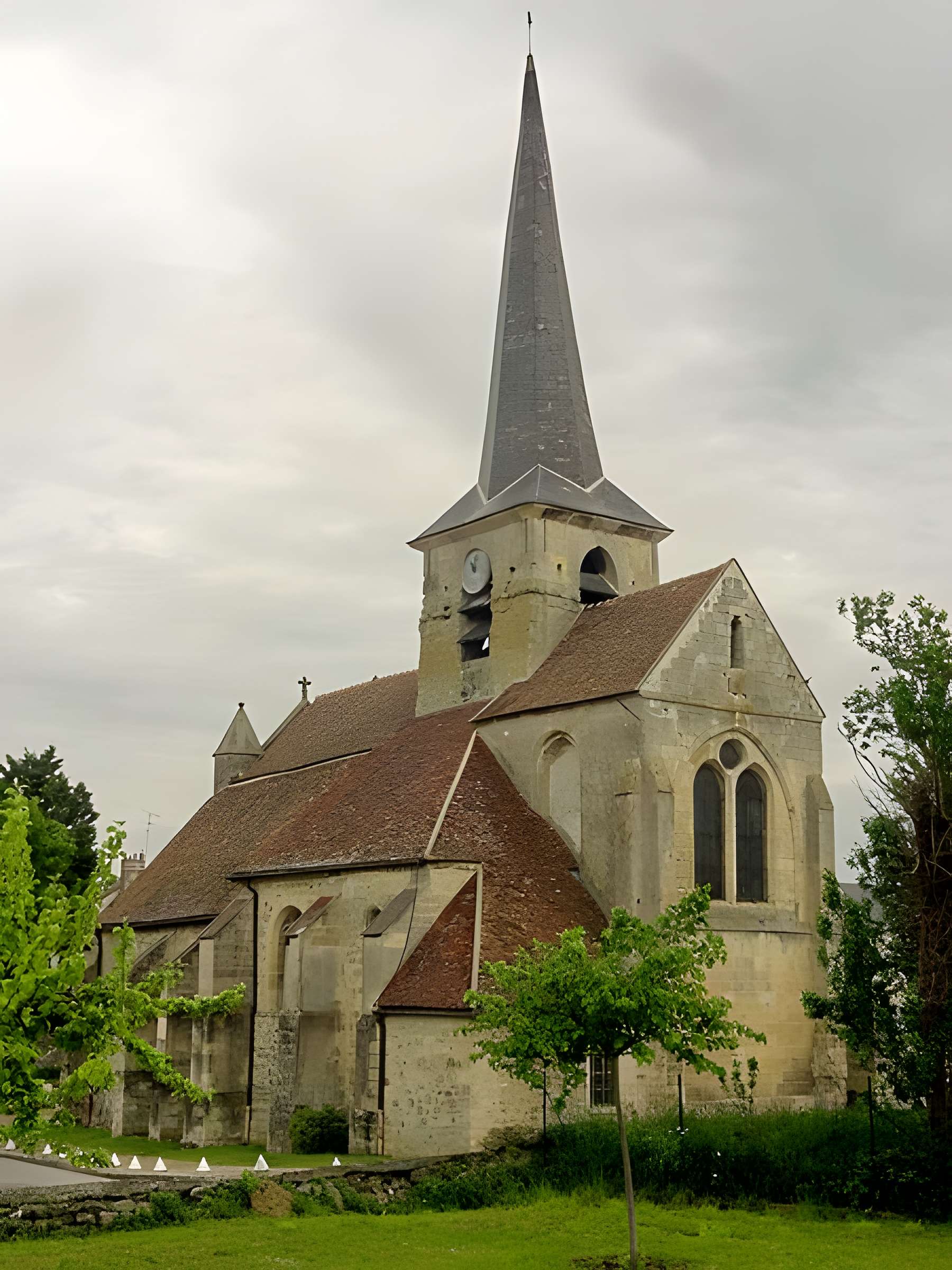 Église Saint-Fiacre-et-Notre-Dame-de-la-Nativité de Livilliers