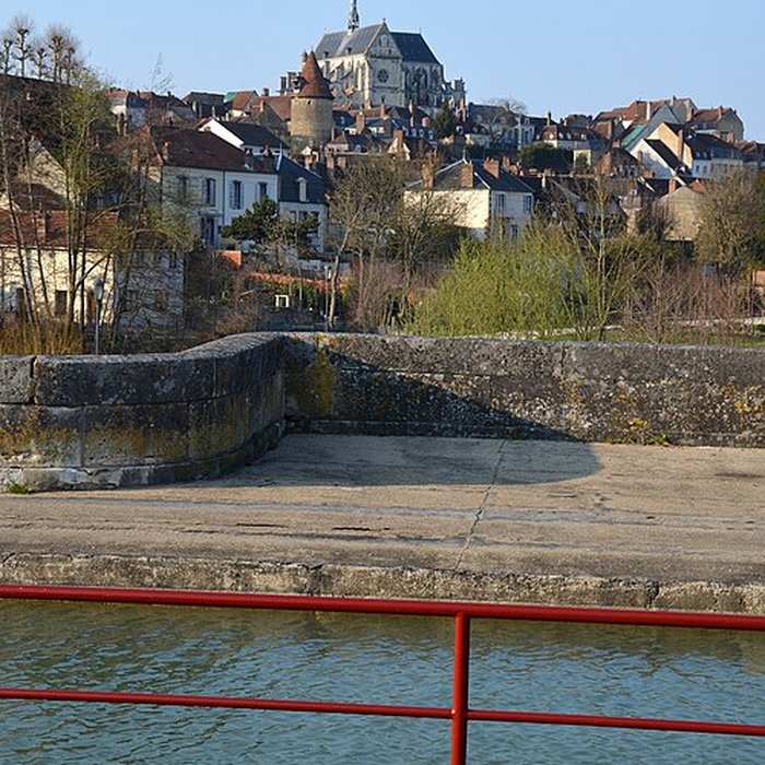 Photo de Église Saint-Florentin de Saint-Florentin
