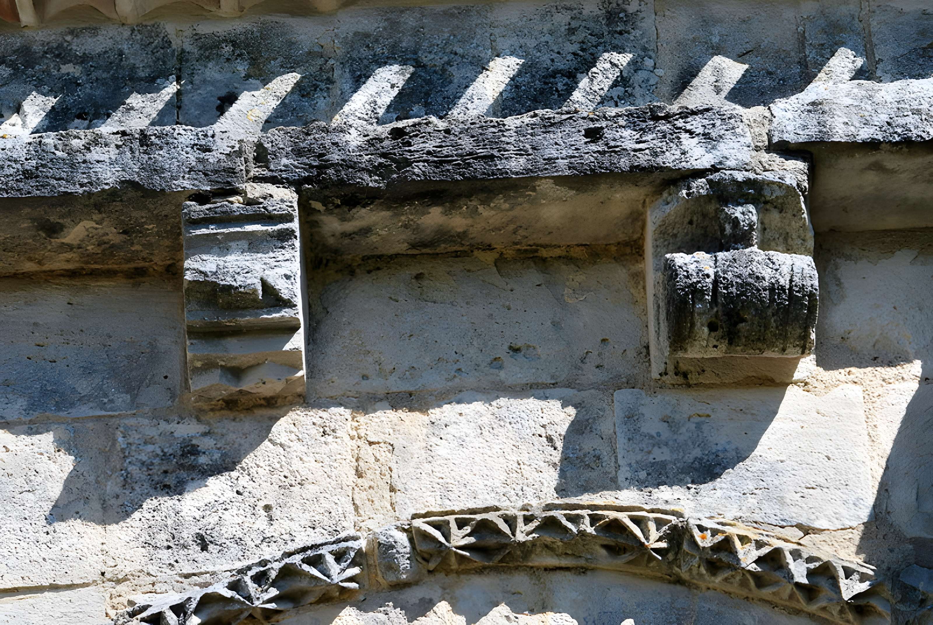 Église Saint-Fort de Mouillac