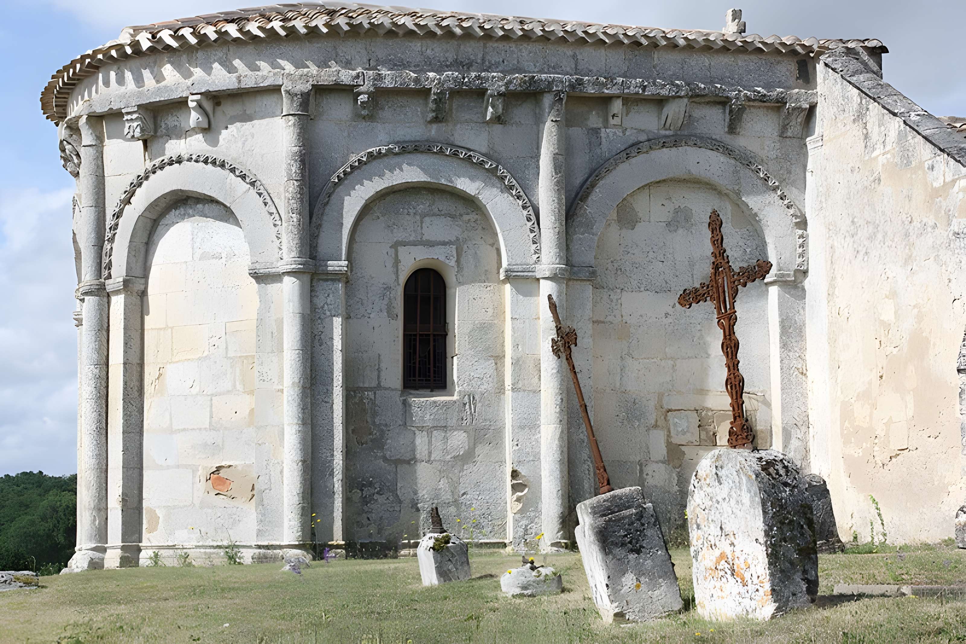 Église Saint-Fort de Mouillac