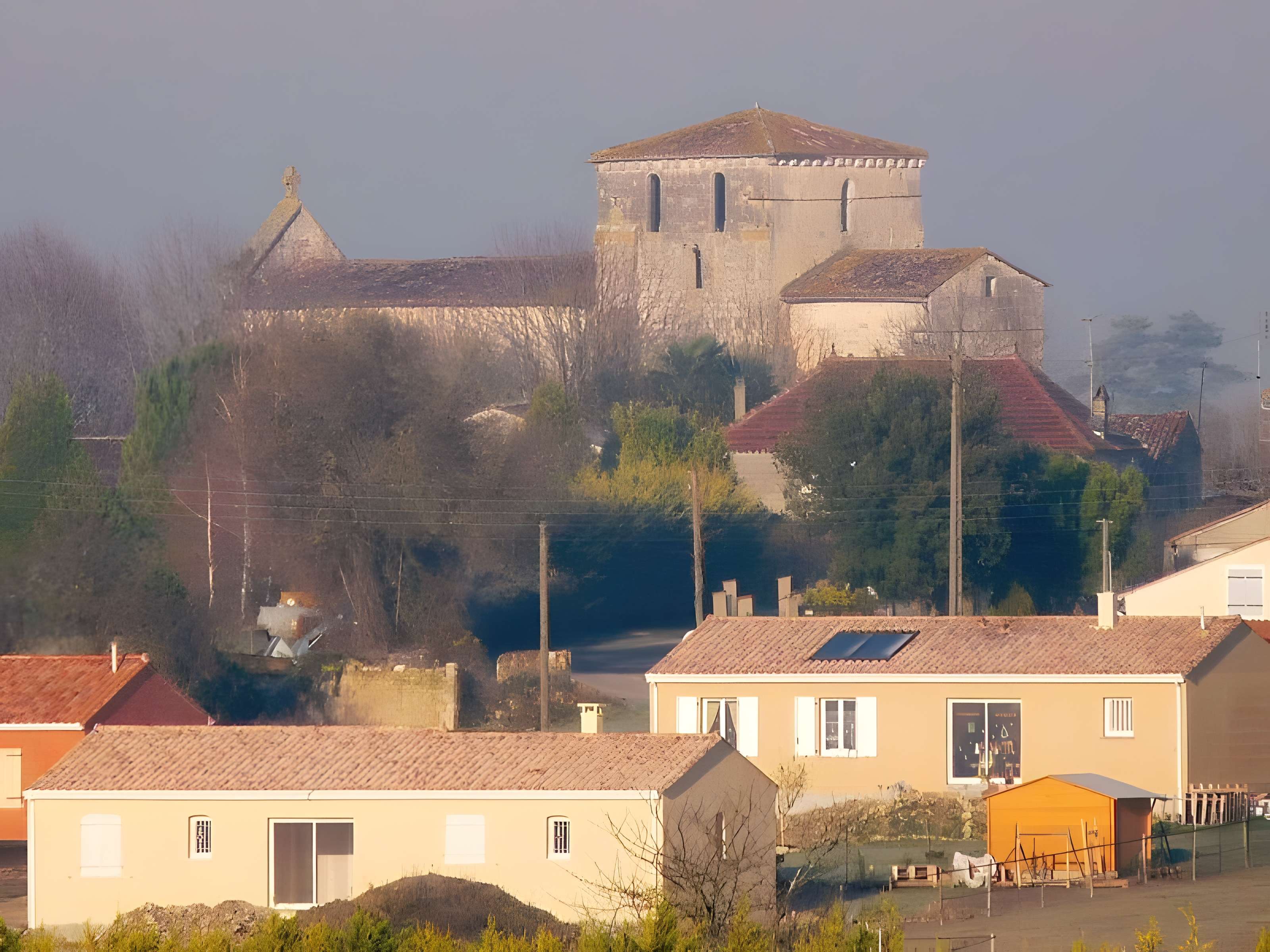 Église Saint-Fortunat de Saint-Fort-sur-le-Né 
