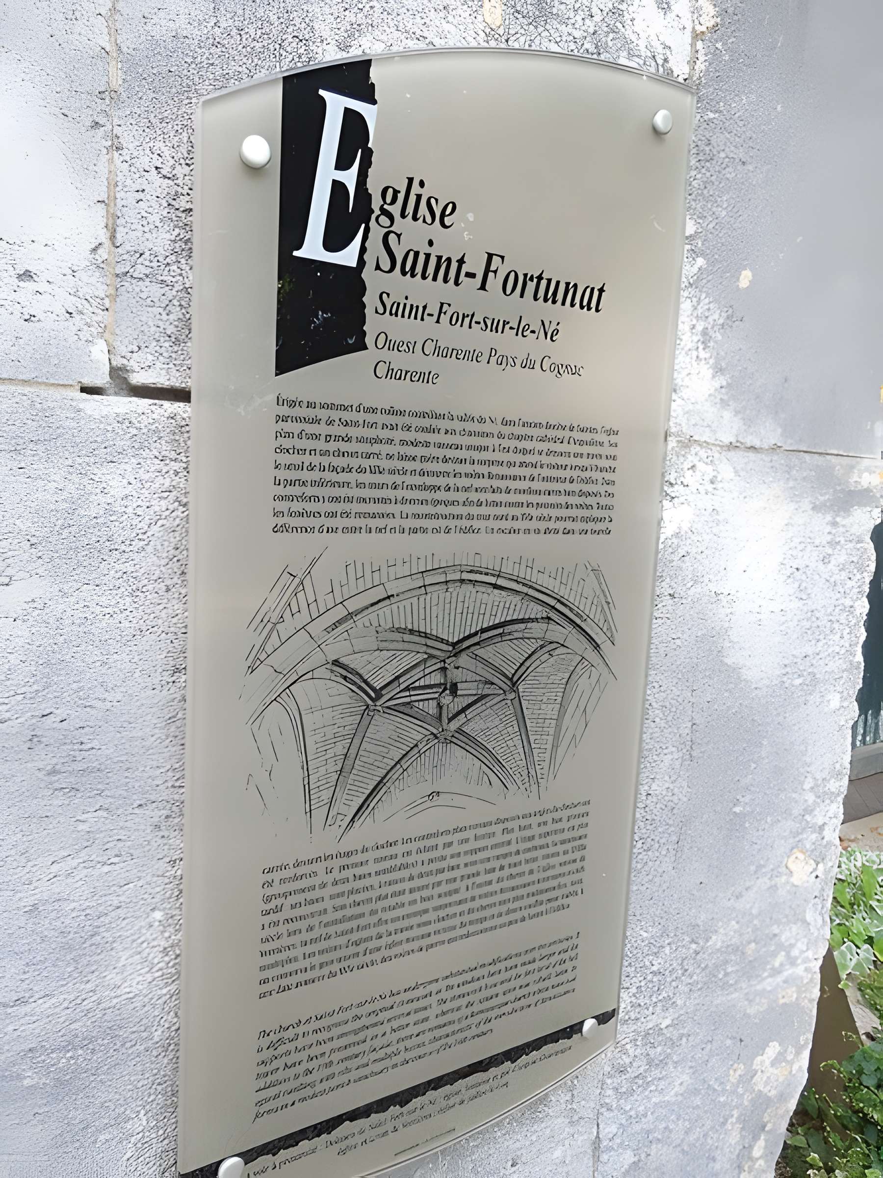 Église Saint-Fortunat de Saint-Fort-sur-le-Né