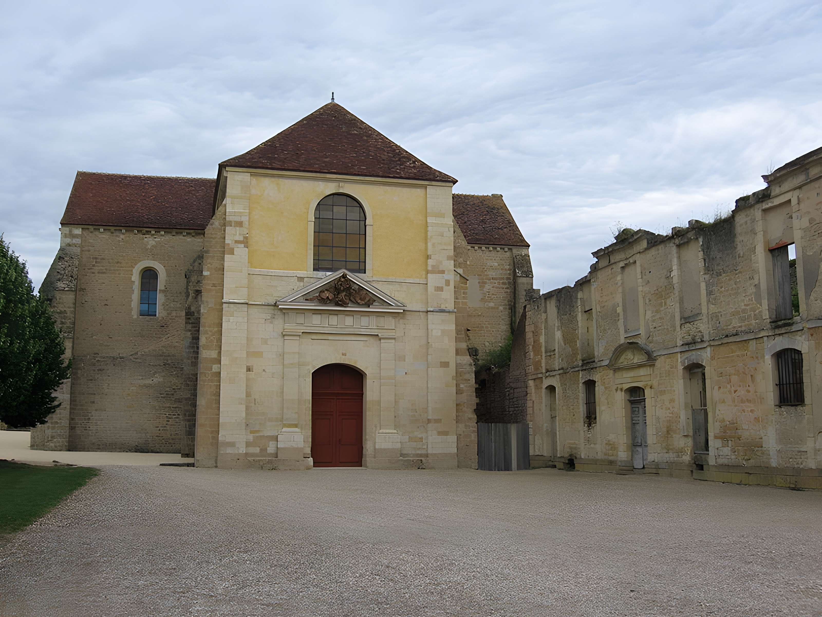 Abbaye Notre-Dame de Fontmorigny