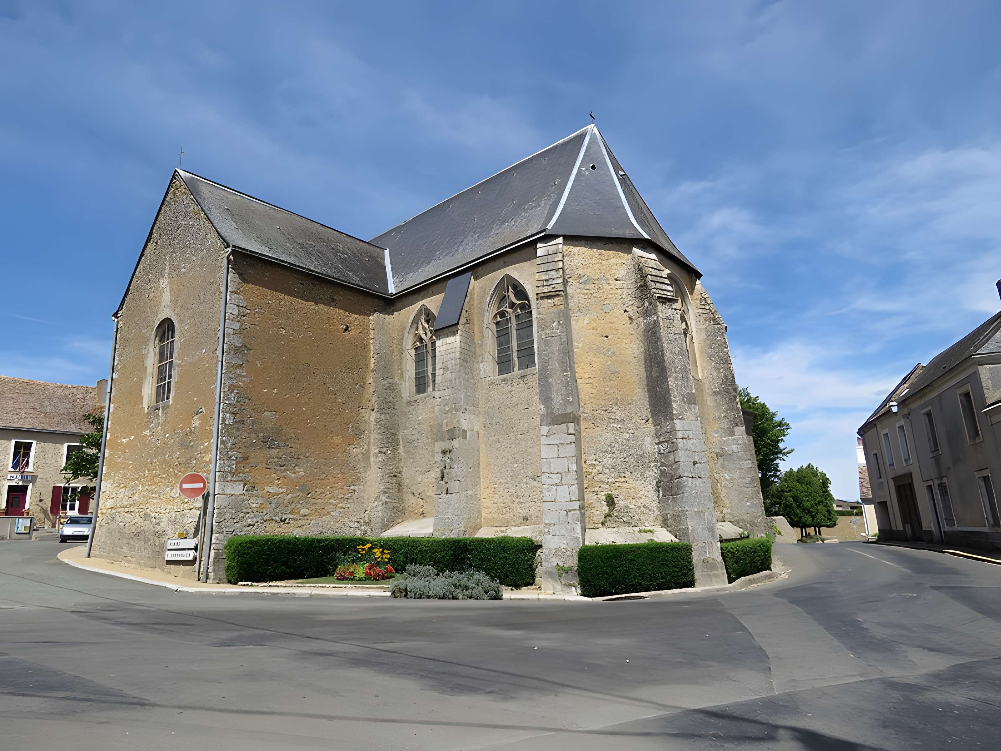 Église Saint-Fraimbault-et-Saint-Antoine d'Épineu-le-Chevreuil