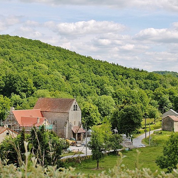Photo de Ensemble formé par léglise et le bâtiment de lancien prieuré
