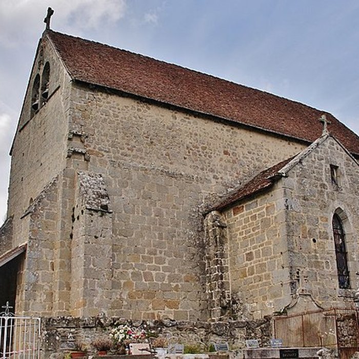 Photo de Ensemble formé par léglise et le bâtiment de lancien prieuré
