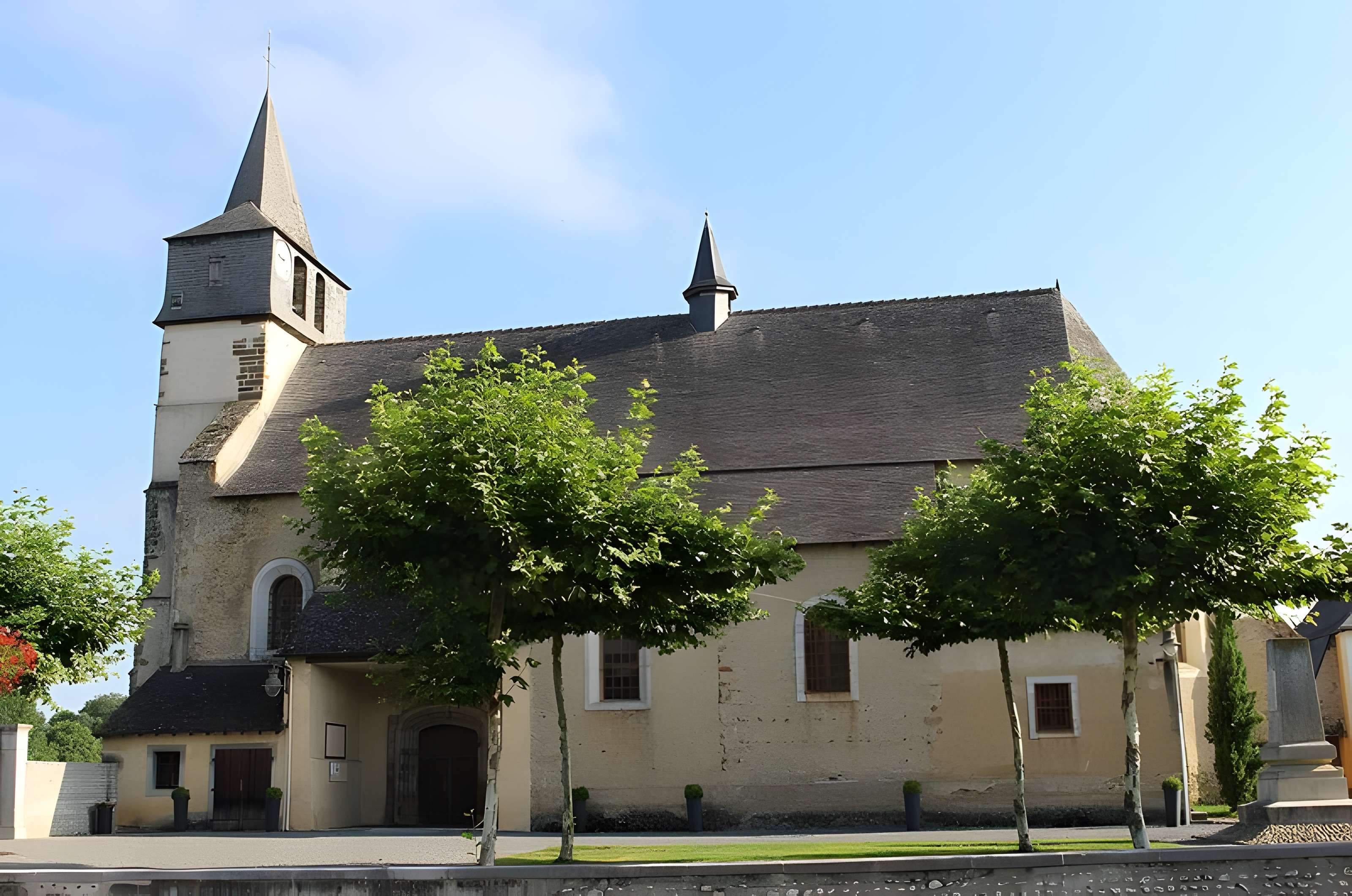 Église Saint-Fructueux d'Azereix 