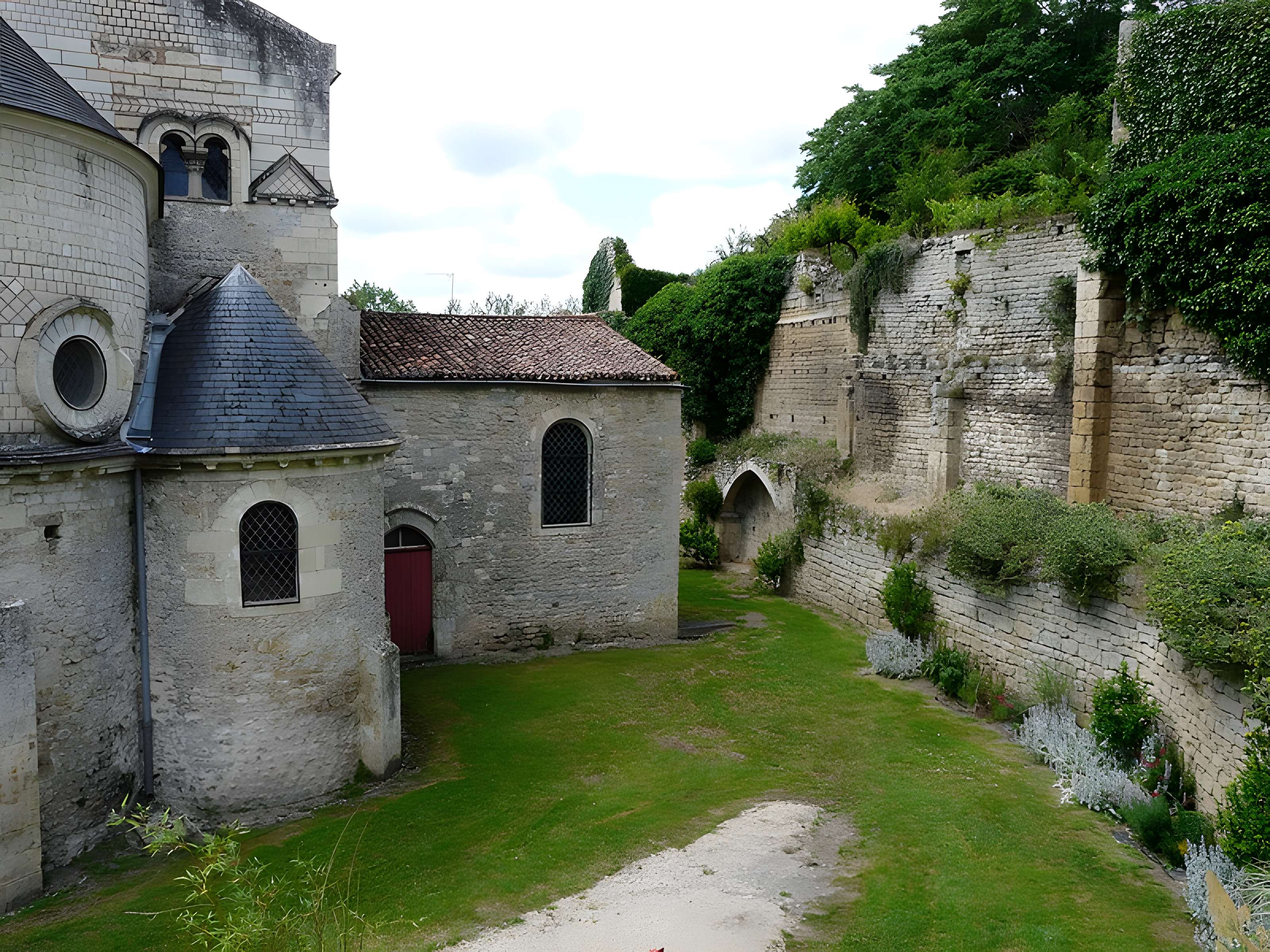 Église Saint-Généroux de Saint-Généroux
