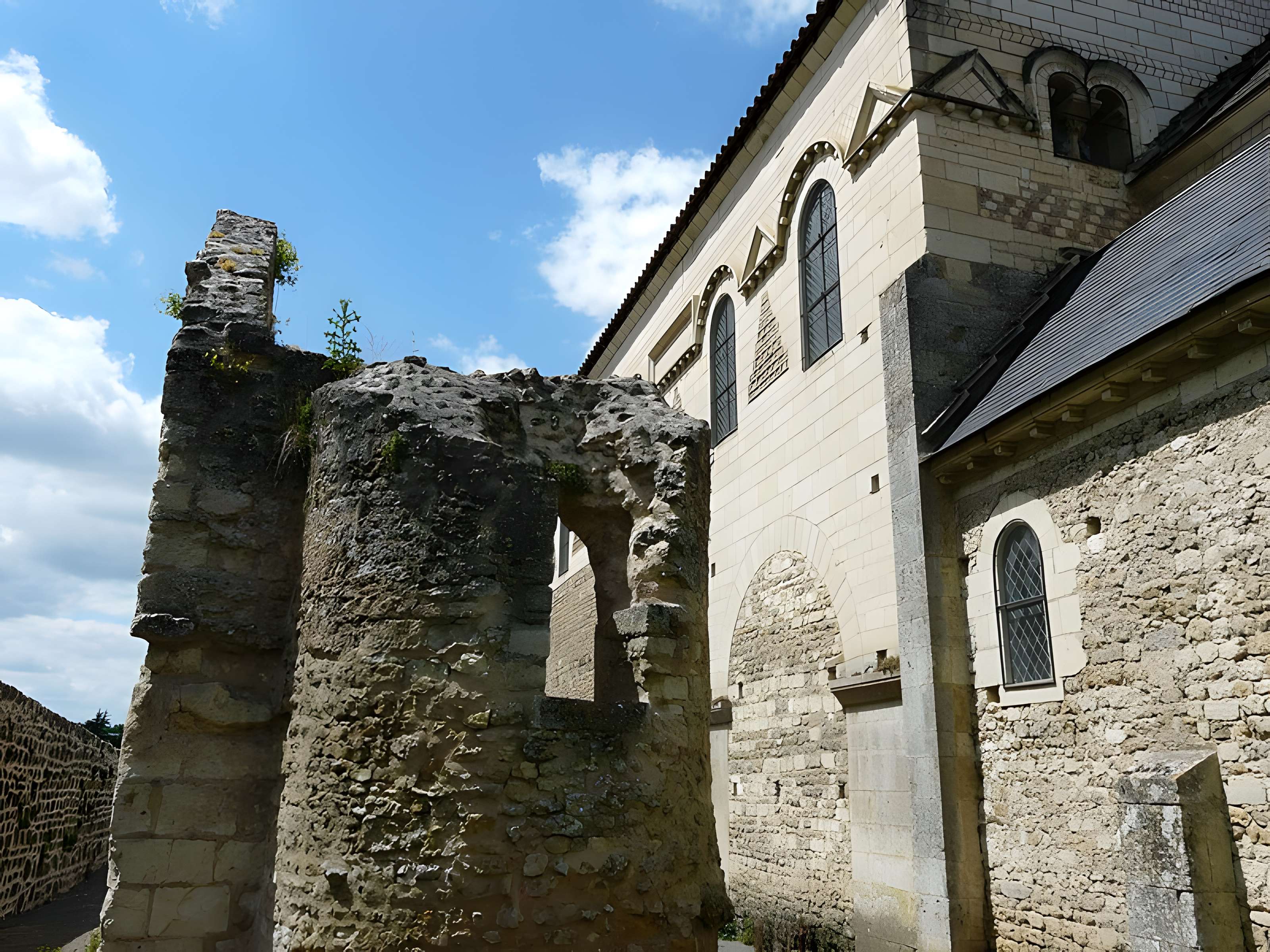 Église Saint-Généroux de Saint-Généroux