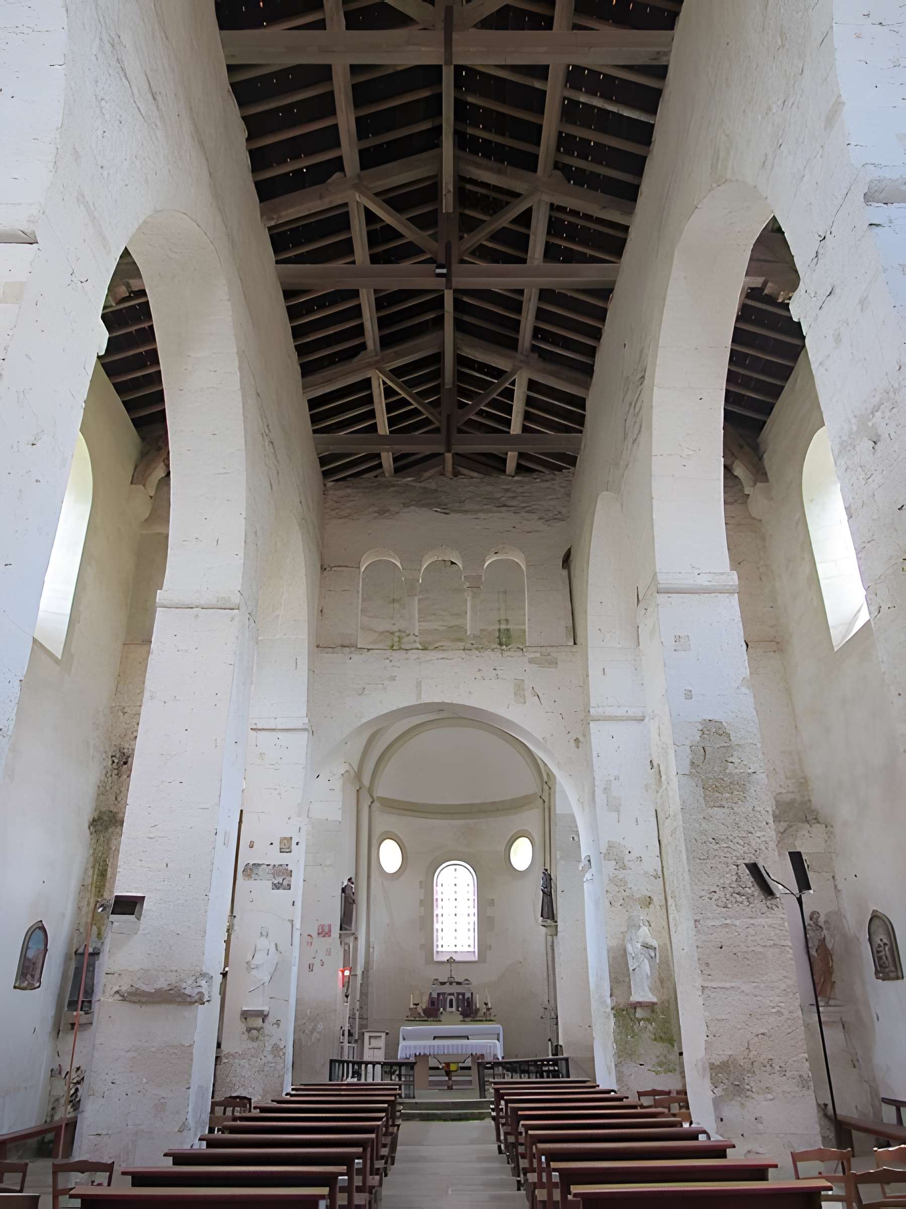 Église Saint-Généroux de Saint-Généroux