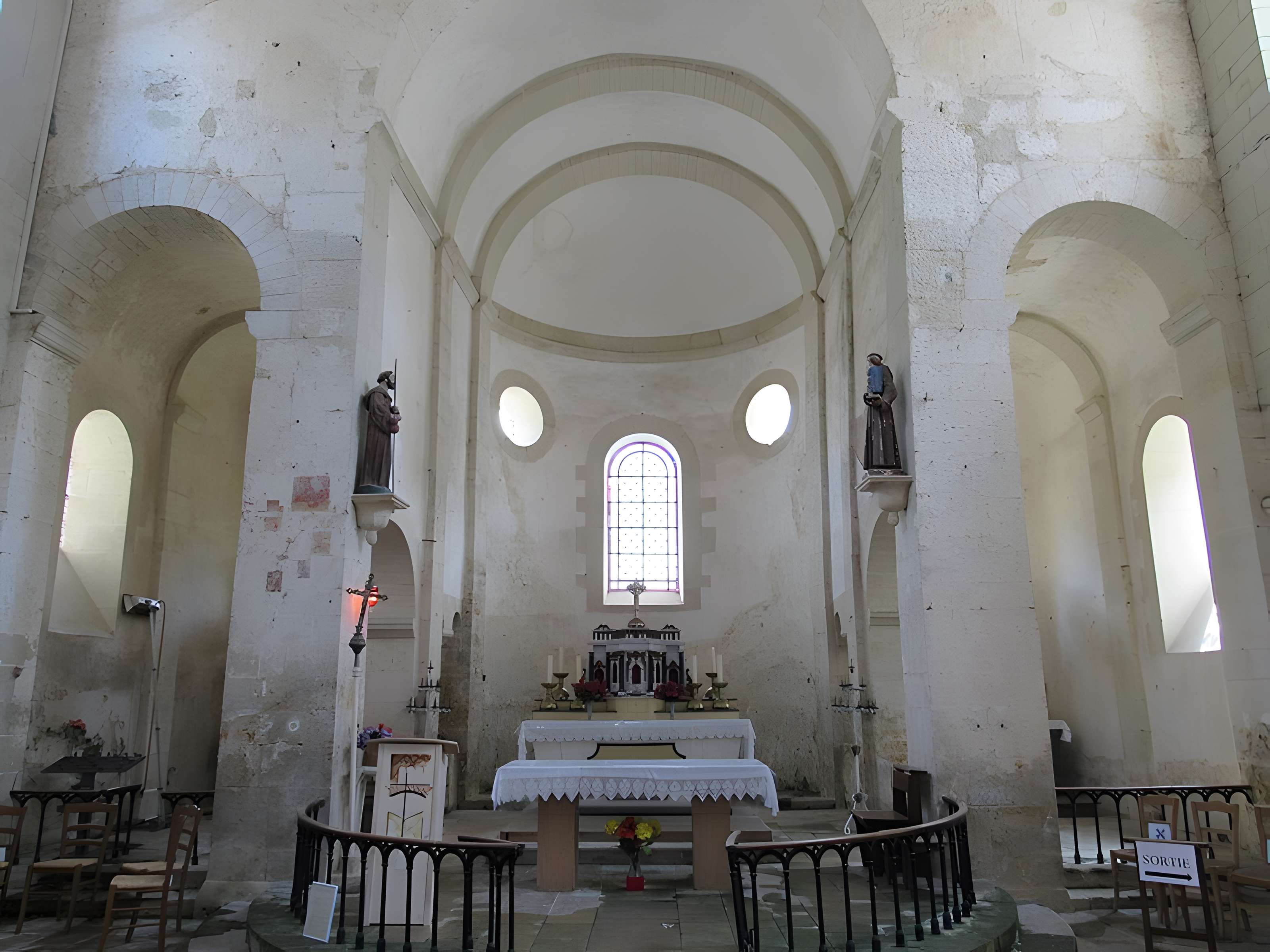 Église Saint-Généroux de Saint-Généroux