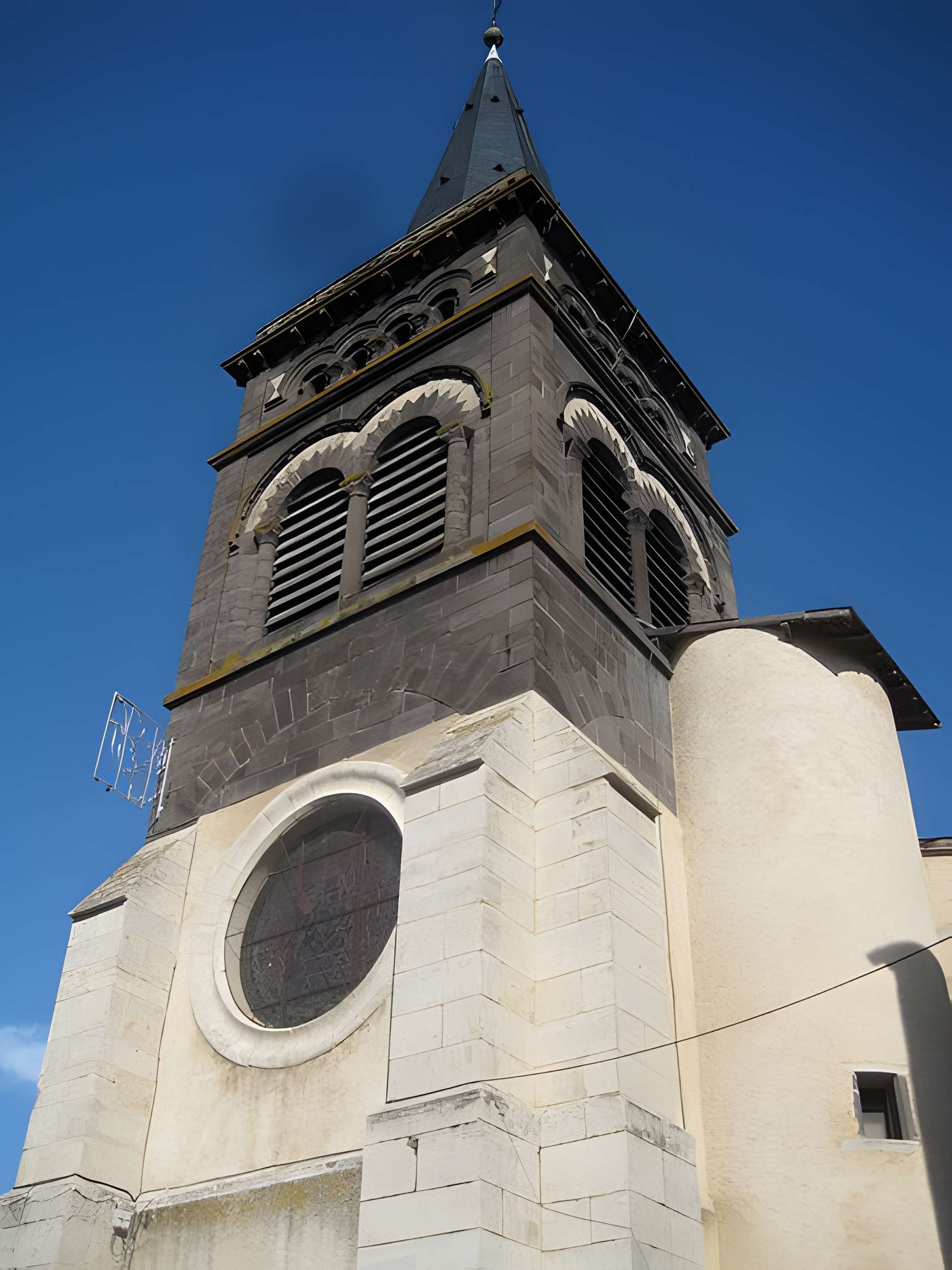 Église Saint-Genès-le-Comte de Combronde 