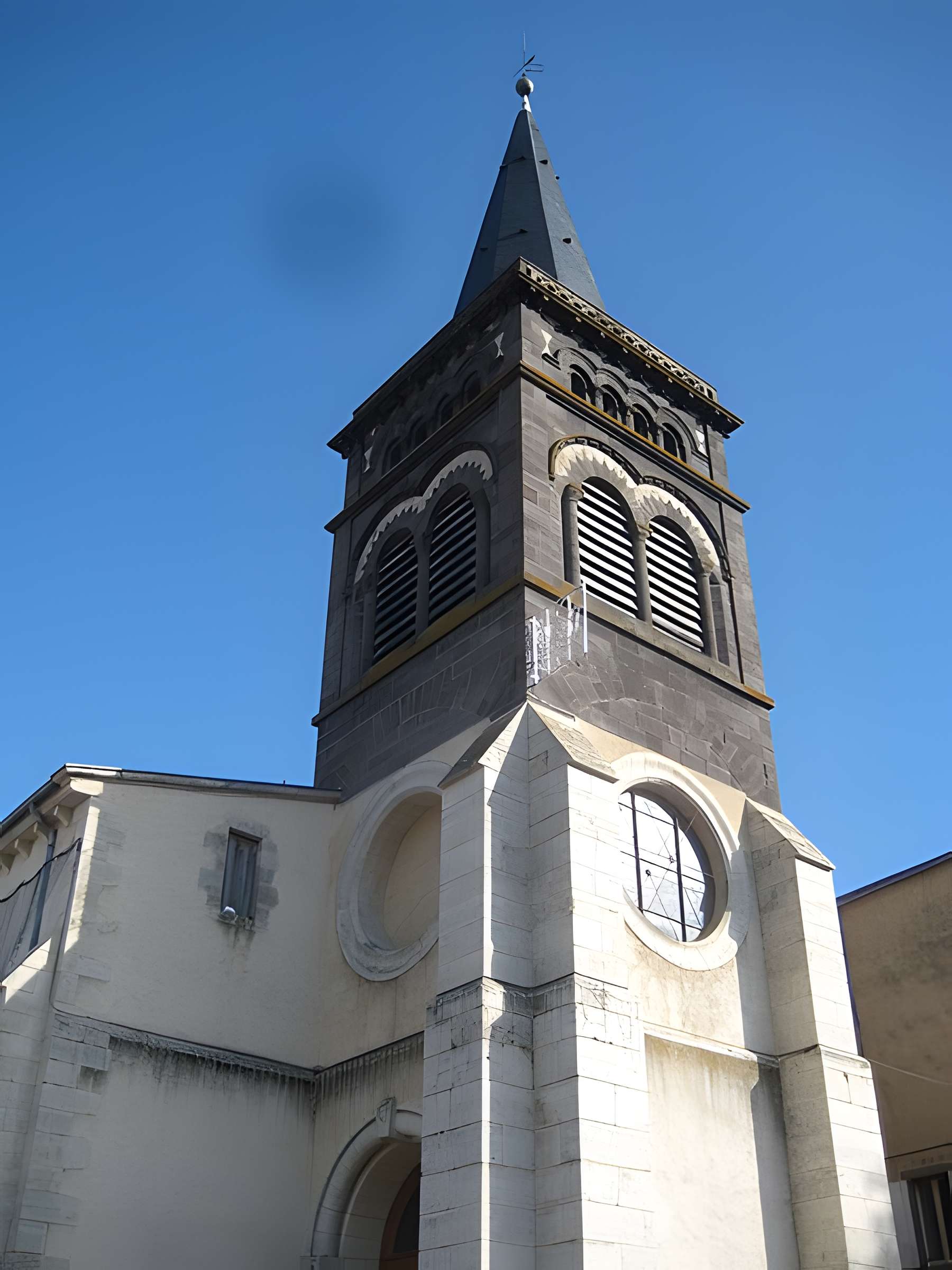 Église Saint-Genès-le-Comte de Combronde
