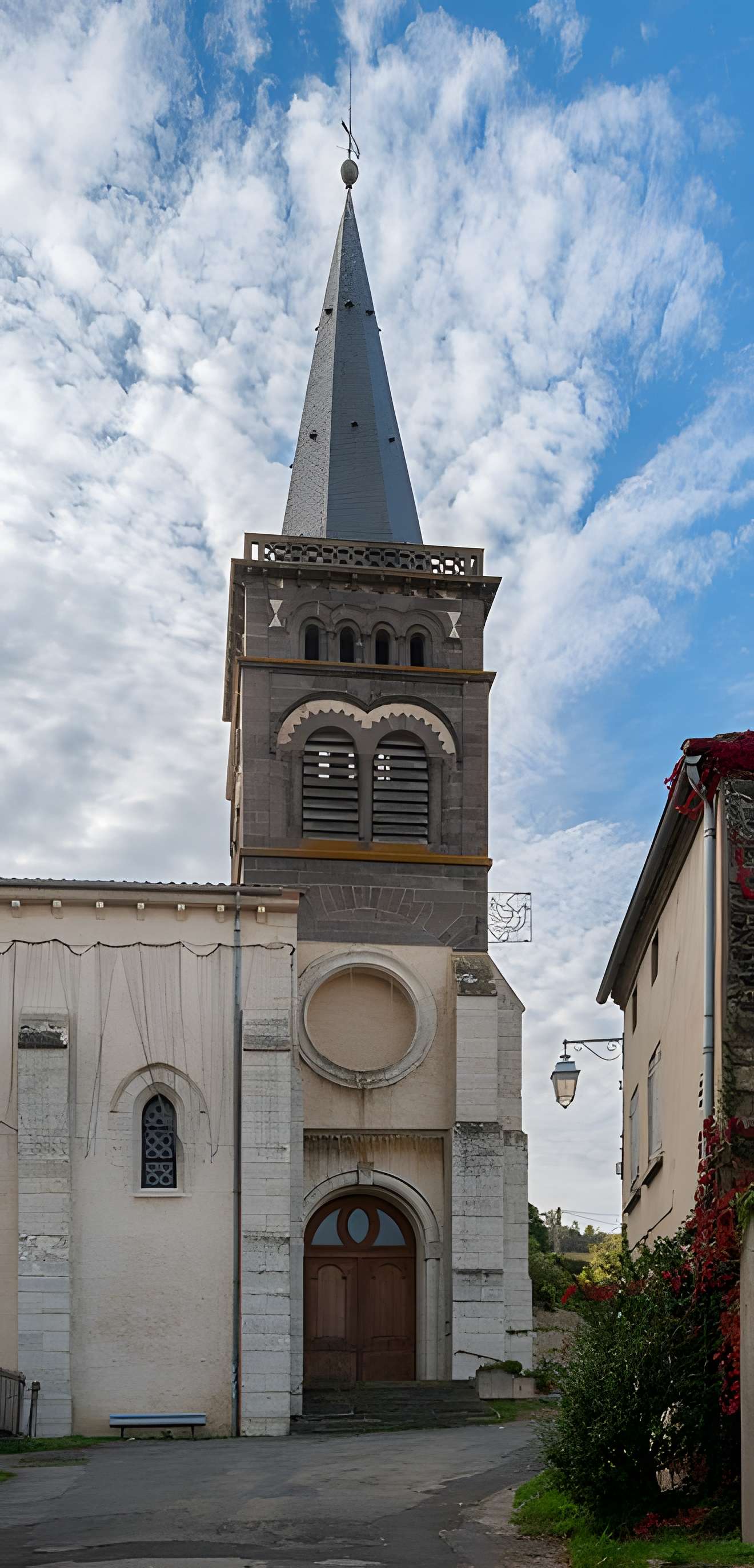 Église Saint-Genès-le-Comte de Combronde