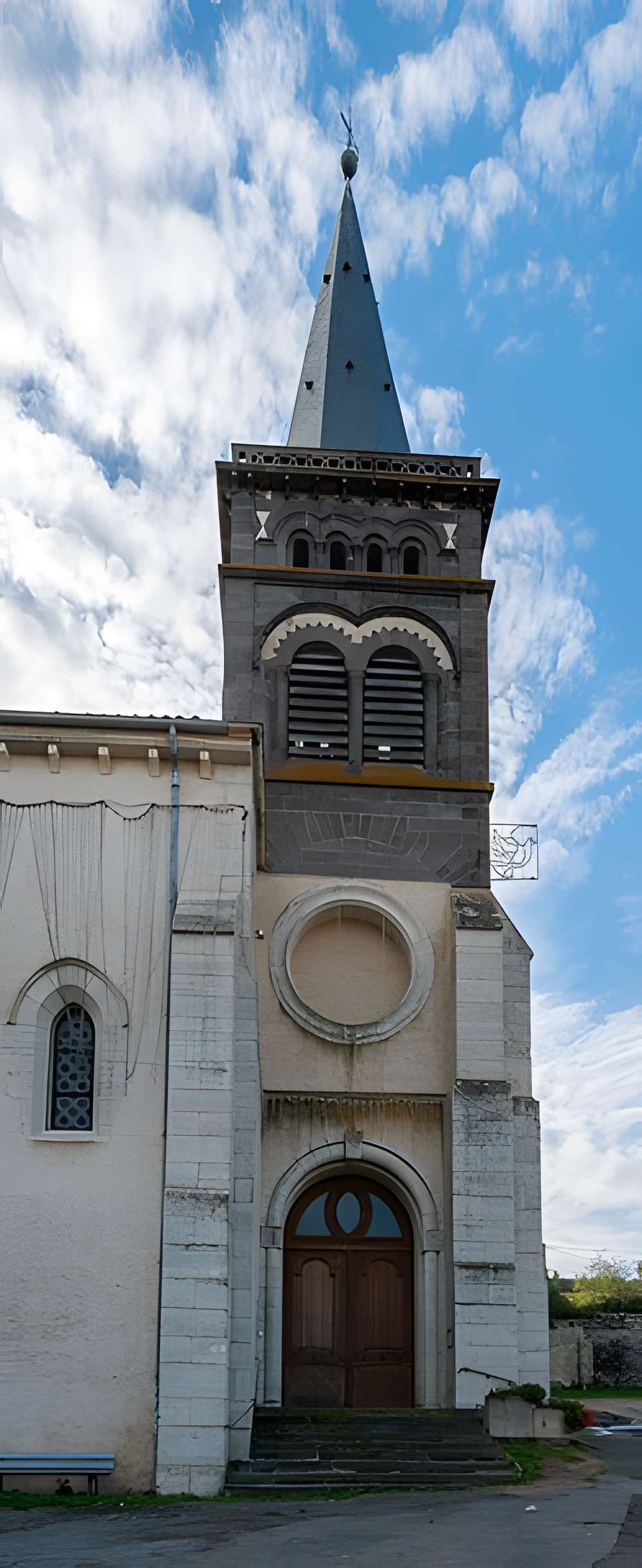 Église Saint-Genès-le-Comte de Combronde