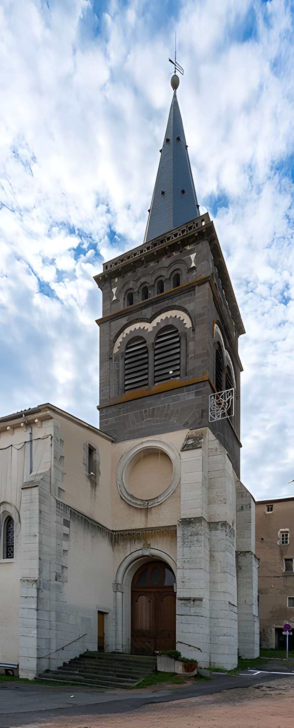 Église Saint-Genès-le-Comte de Combronde